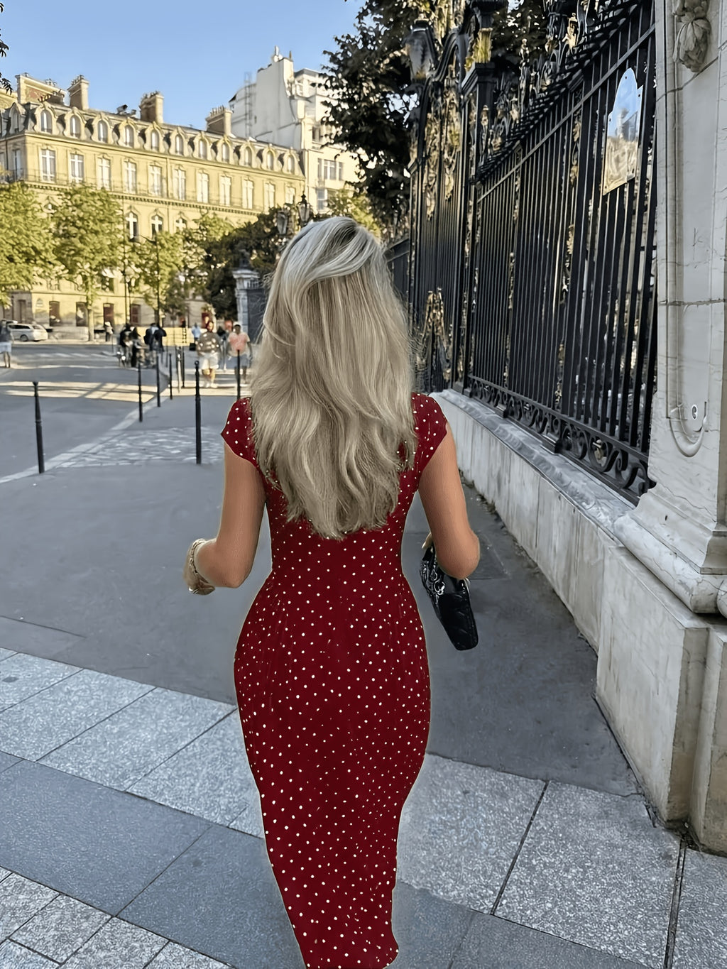New Women's Polka Dot Maxi Dress, Waist-Cinching Style, Elegant French-Style Dress - Burgundy