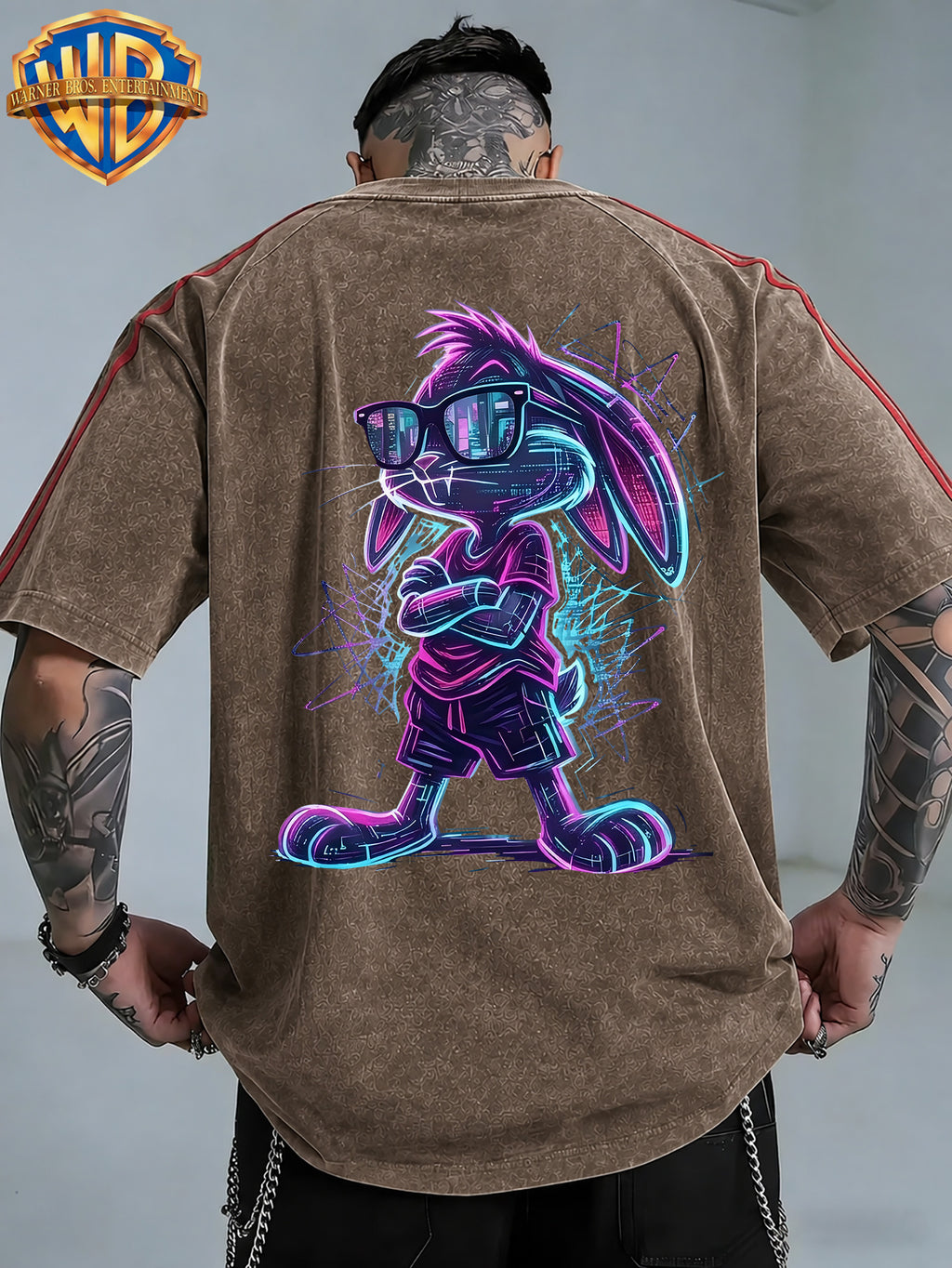 Official Warner Bros. Licensed Product: Neon Effect SEG-Style  Arm-Folded Fashion Glasses Cool Back Print Short-Sleeve T-Shirt, Contrast Striped Sleeve Crew Neck Casual Sport Top. Suitable for Outdoor Sports, Gym, Daily Commuting, and Gifting - Coffee Color