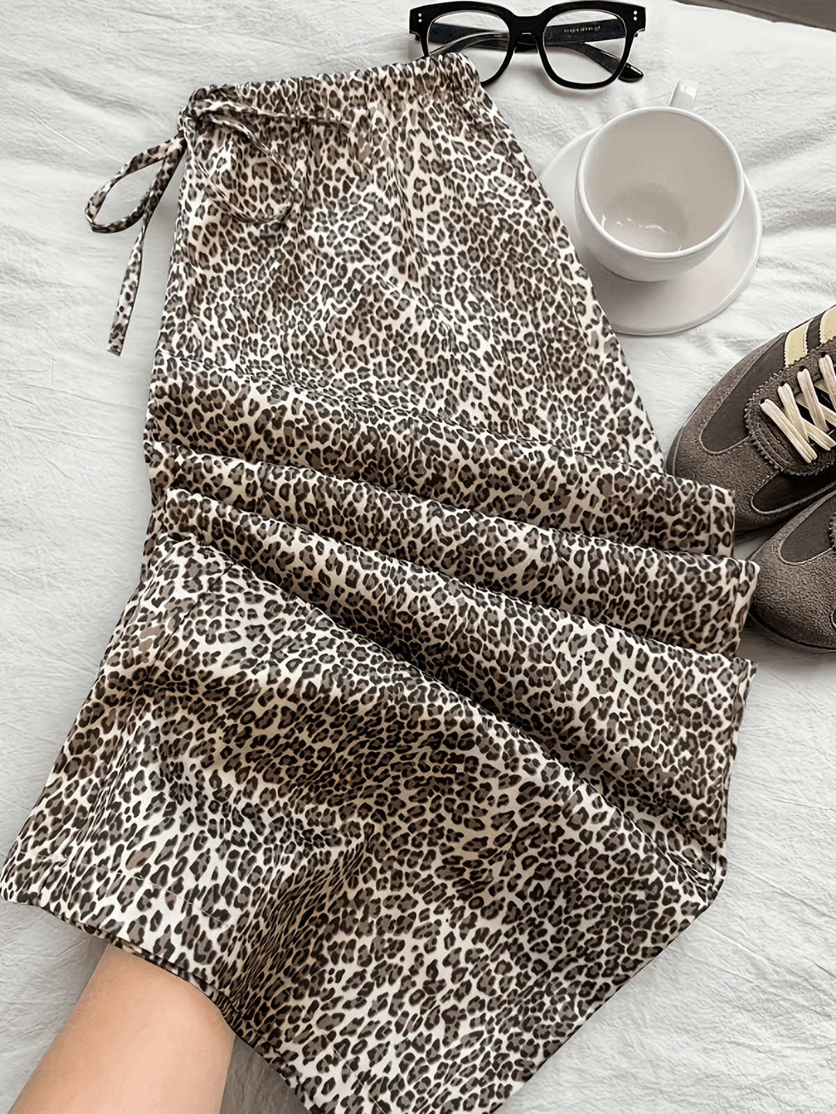 Retro Fashion Leopard Print Wide-leg Pants, Elastic Waistband, Suitable for Vacation, Shopping, Dates, Parties, Daily Casual Wear, All-season Style, Versatile Style. - Light Beige