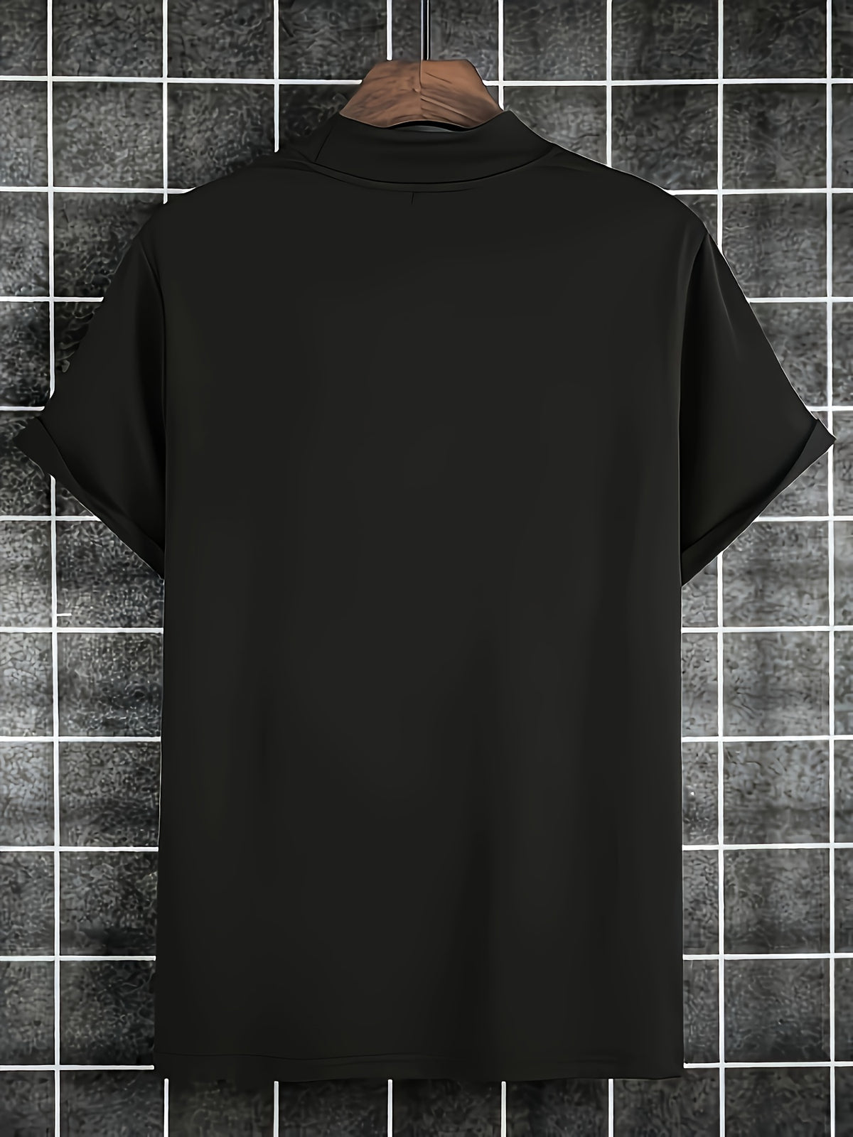 Men's Solid Color Casual Comfortable Mid-Neck Short-Sleeve T-Shirt for Spring, Summer, and Autumn, Suitable for Casual Outings, Holidays, Daily Wear, and Other Occasions, Versatile Base Layer Tee, 100% Polyester, Machine Washable, Not Dry Cleanable. - Metal Black