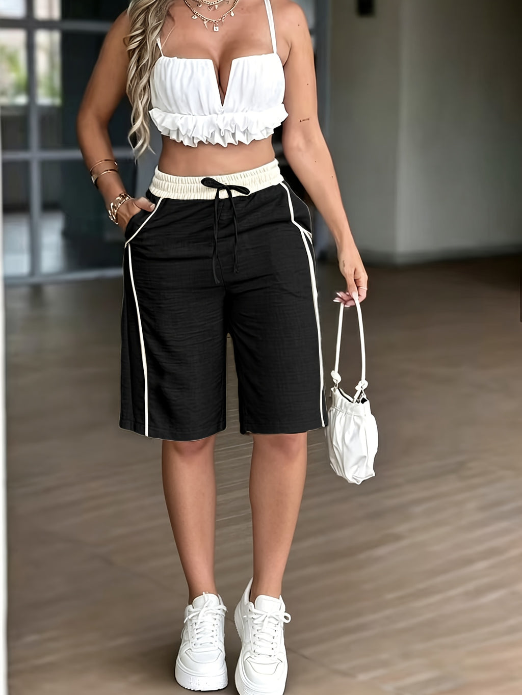 Women's Fashion Casual Pants - Color Block Patchwork High-Waist Straight-Leg Cropped Shorts - Black