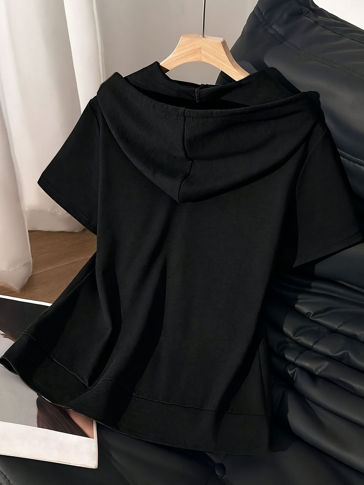 Women'S Top, Solid Color Minimalist Casual Hooded Short Sleeve Sweatshirt, Valentine'S Day Heart Pattern Print - Black