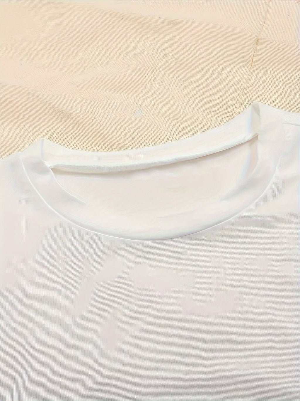 Women'S Fitted Stretch T-Shirt - Casual Basic Top, Comfortable Elastic Fit, All-Season Casual And Formal Wear - Machine Washable. Essential Daily T-Shirt, Versatile Clothing, Fashionable Design, Comfortable Wear, Office Attire, Easy Style - White