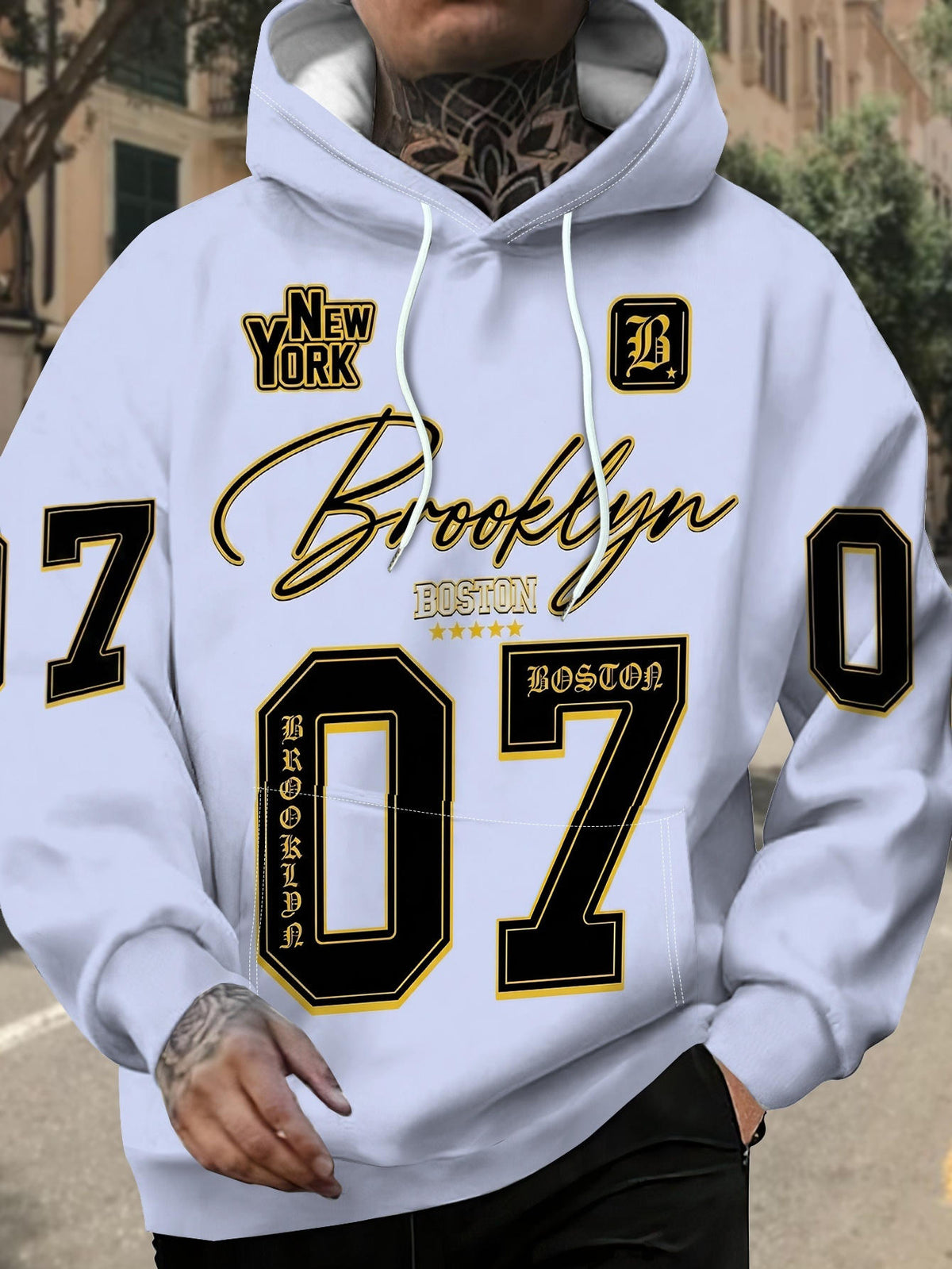 Digital Print - Men'S Long Sleeve Hooded Sweatshirt, City Letter And Number Badge Pattern, Drawstring Hooded Pullover Style, Casual Wear for Daily Commute And Shopping, American Retro Sporty Loose Top, Suitable for Campus Outings - Mixed colors