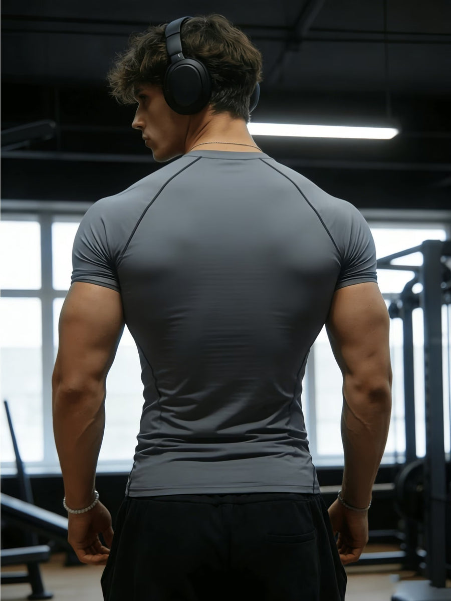 1pc Men's Classic Casual T-Shirt, Men's Crew Neck Short Sleeve Sport T-Shirt, Skin-Friendly and Breathable, Quick-Drying Fabric, Suitable for Fitness, Sports, Training, Cycling, Jogging, and Other Scenarios, Easy to Wash, Ideal for Daily Casual Wear - Grey