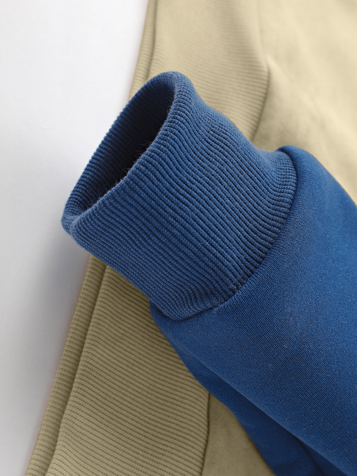 Men'S New Trendy Autumn And Winter Color-Blocked Round-Neck Sweatshirt, Casual And Comfortable with a Bit of Stretch, Featuring a Bonsai Tree Print, Perfect As a Gift for Men - Peacock Blue