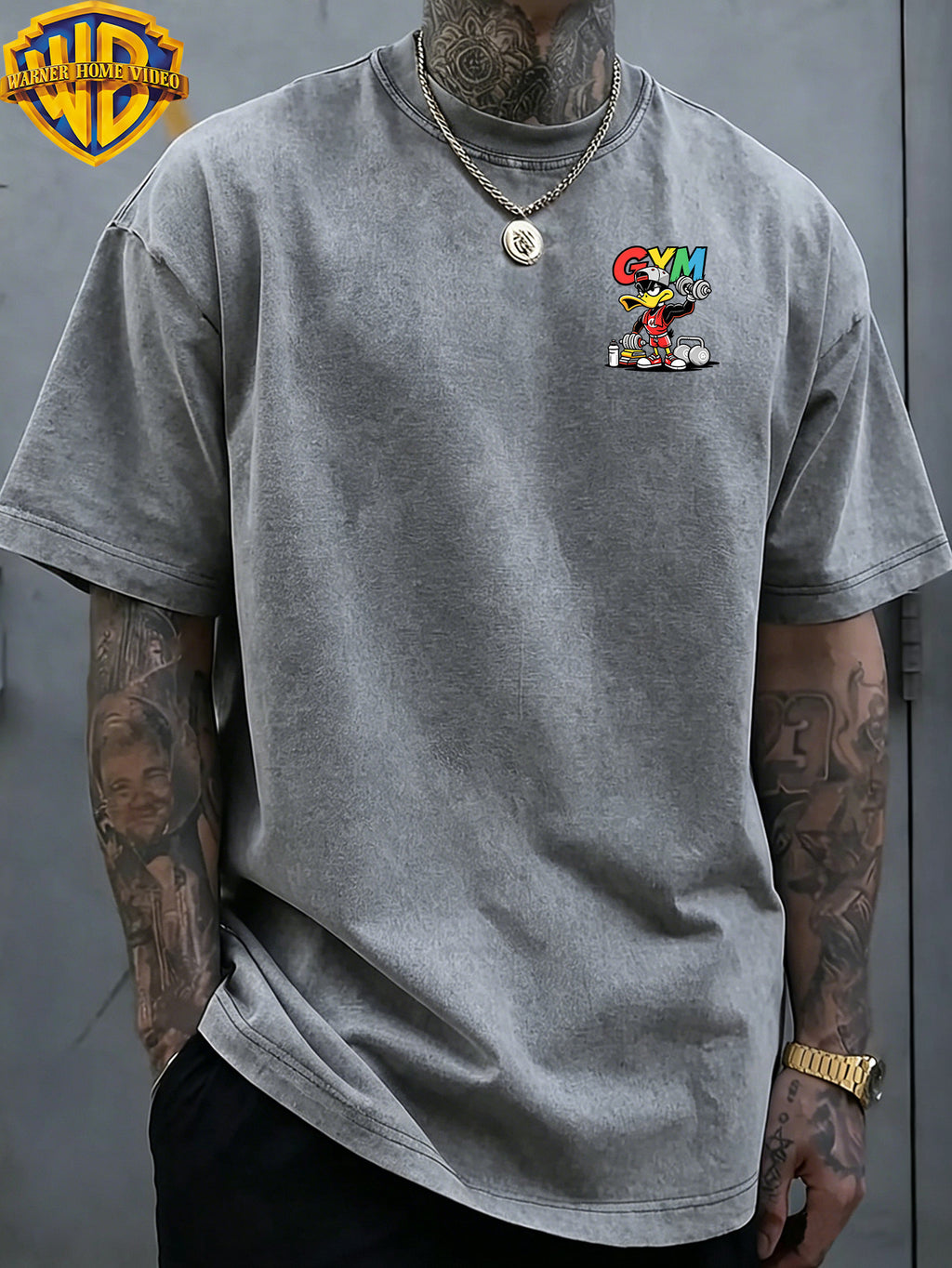 Warner Bros. Officially Authorized Fitness Cartoon Duck Holding Dumbbell Print Retro Washed Distressed Short Sleeve T-Shirt Unisex Machine Washable Daily Commuting Outdoor Sports Casual Top - Grey