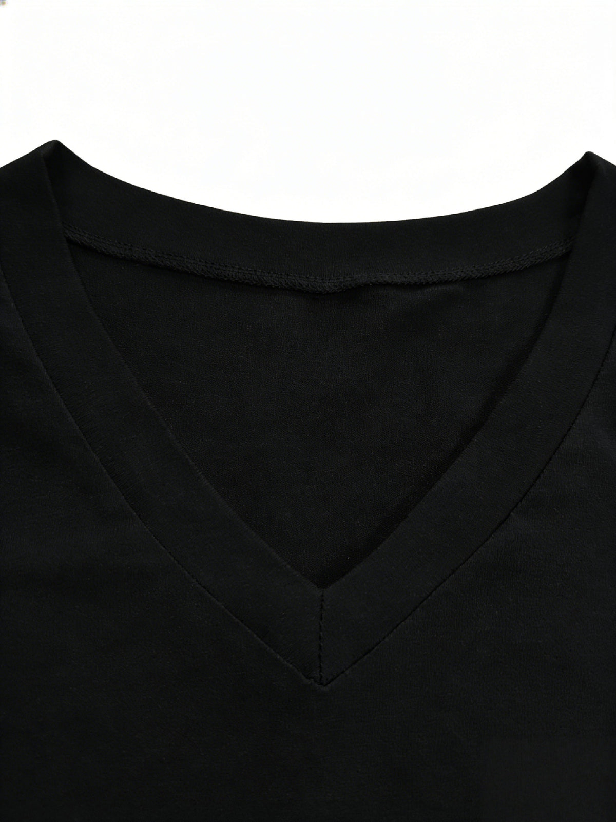 Women'S Fashion V-Neck Tee Featuring Relaxed Drop Shoulders - Black