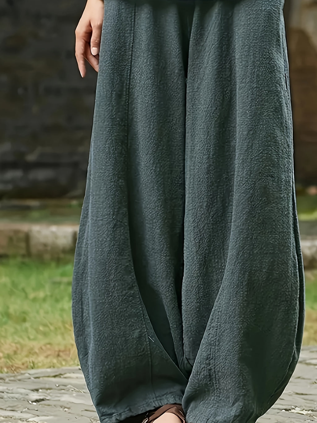 Women's Elegant Solid Color Harem Pants with Pockets - Comfy Elastic Waist,Machine Washable, Perfect for Spring/Fall - Olive Green