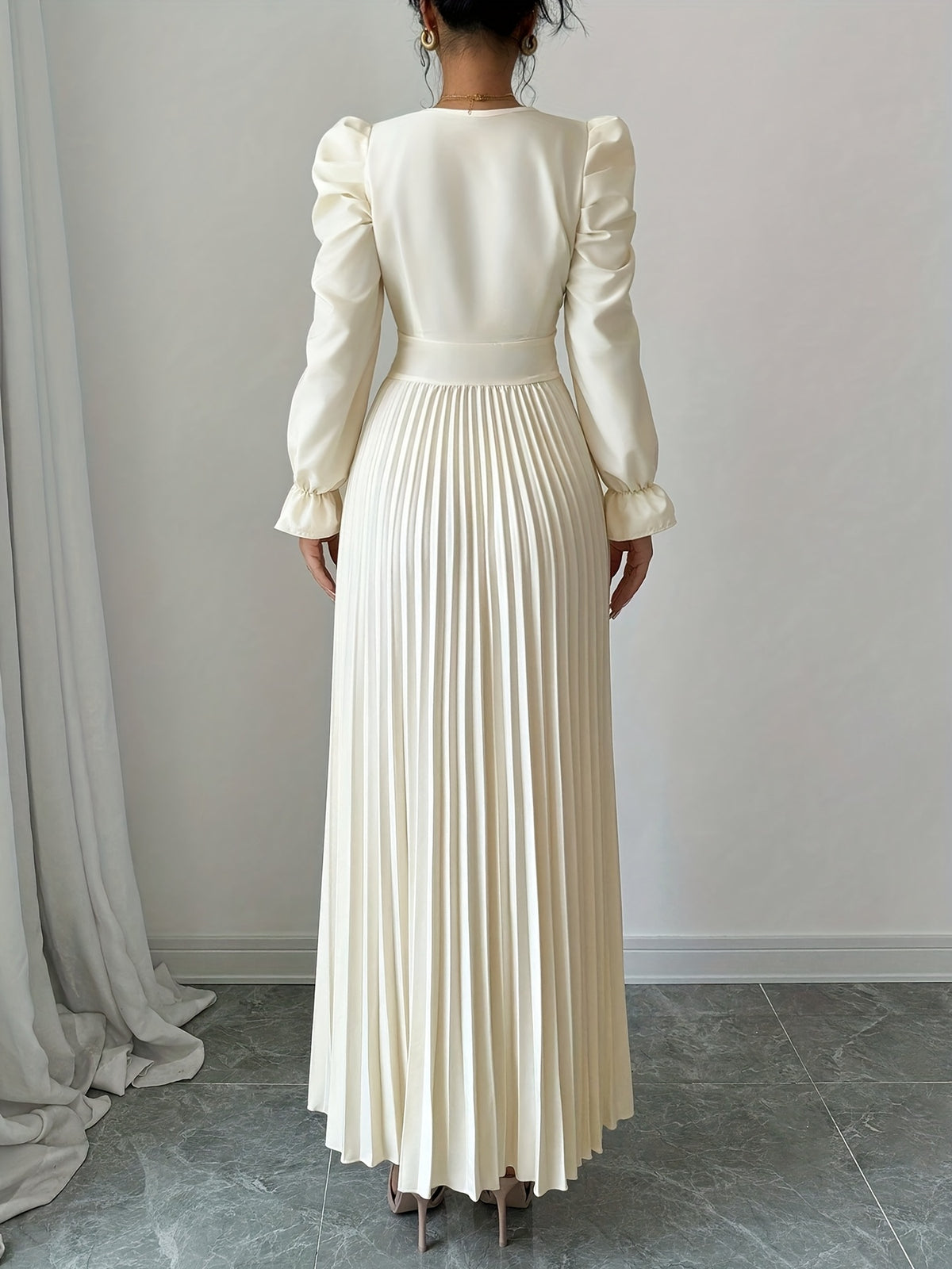 Hot Spring/Summer Elegant Cross V-Neck Flared Pleated Maxi Skirt for Women - Apricot