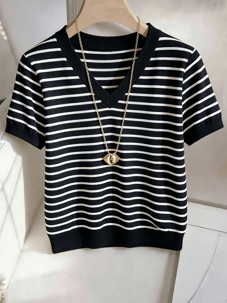 Women's Elegant V-Neck Striped T-Shirt - Soft Medium-Stretch Suitable for - Casual Blouse Striped Top, Machine Washable Non-Sheer V-Neck Shirt for Office, Layering & Casual Attire (Year-Round Wardrobe Essential) - Black