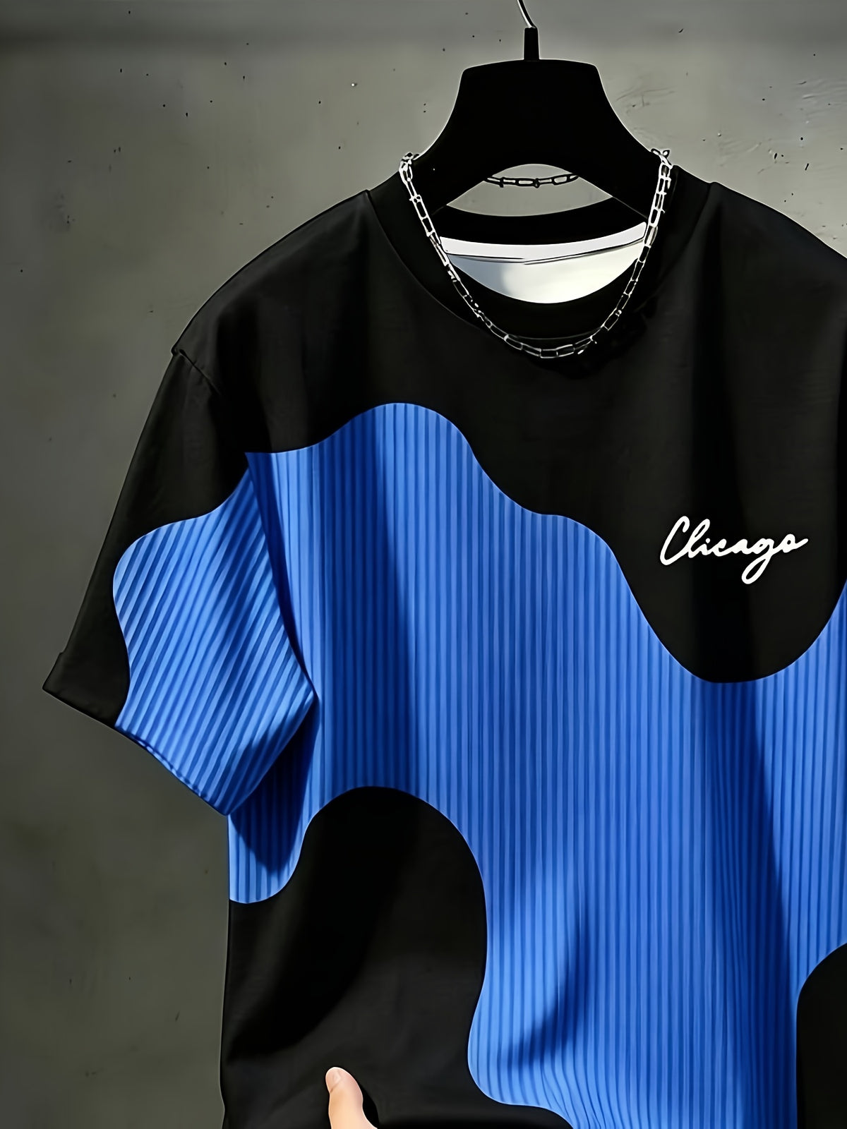 Men'S Casual Round Neck T-Shirt, Geometric Pattern Patchwork Striped Design, "Chicago" Word Pattern, Drapey Fashion Top, All-Season Wear, Breathable Regular Fit for Casual And Formal Outfits - Round Neck Casual Top, Comfortable Wear - Blue