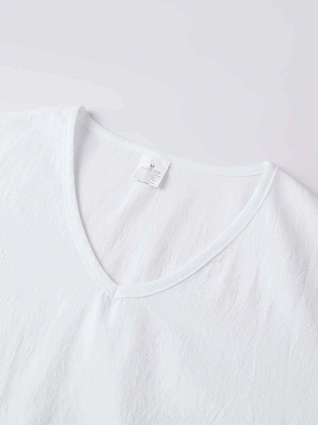 Japanese Texture Pleated Linen Athletic Long Sleeve Men'S Size Large V-Neck Loose Commuter Fitness Outerwear Lightweight Sunscreen Base Layer Summer Non-Stuffy Sunscreen Long Sleeve Loose V-Neck Linen Men'S Casual Athletic T-Shirt - White