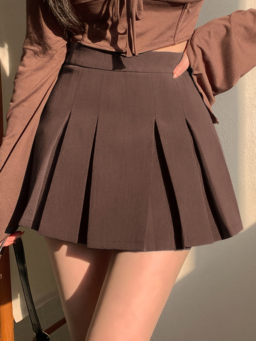 Women's Solid Color Simple Pleated High-Waist Anti-See-Through Mini Skirt, Daily Fashion Versatile A-Line Skirt, New Spring/Summer Style - Coffee Brown