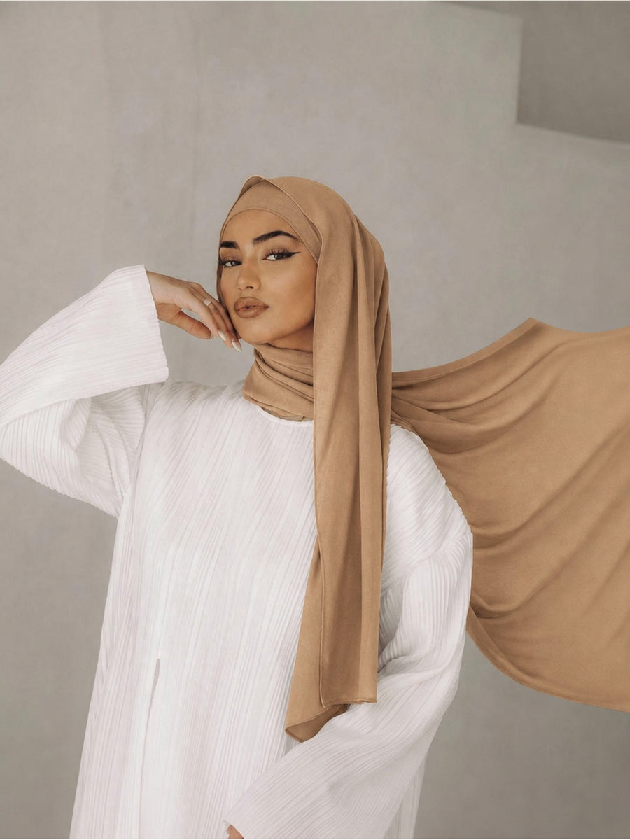 2pcs/Set Includes One Solid-Color Chiffon Headscarf And One Tube-Style Under-Cap. Made from High-Quality, Durable Chiffon, The Set Is Smooth, Comfortable, And Breathable. Suitable for Daily Wear, Commuting, And Eid Prayers; Perfect for All Seasons - Camel
