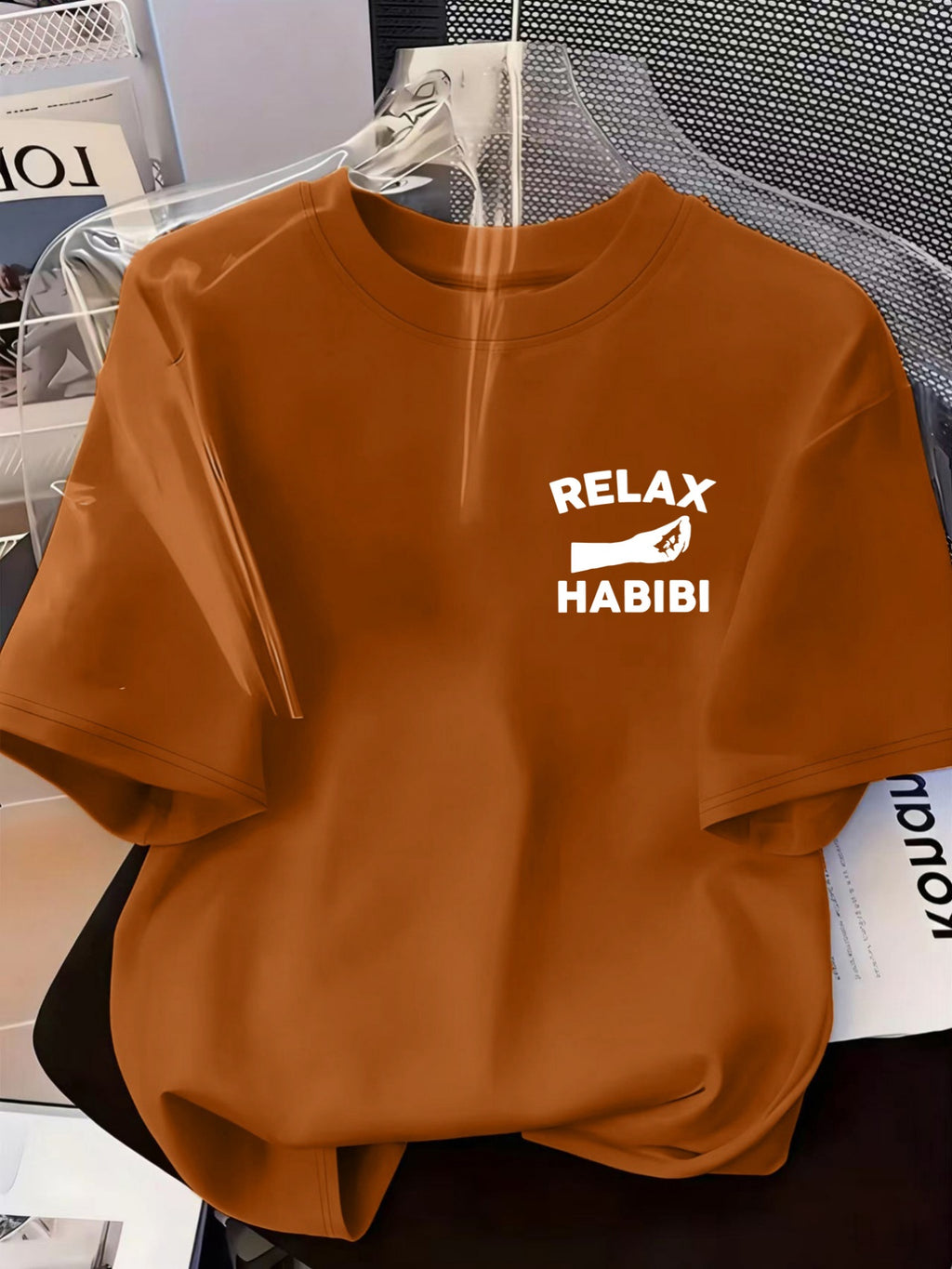 Front And Back Printed Women'S Fashion Base Print T-Shirt, Soft And Versatile, Casual Style Printed Pattern with RELAX HABIBI Lettering And Hand Gesture Design Printed Short Sleeve T-Shirt, Suitable for Casual Wear, Fashion All-Season Top - Yellowish-brown
