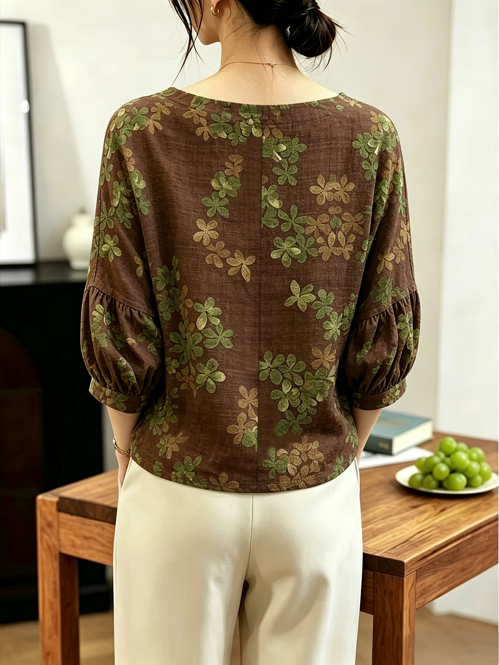 Vintage Forest-Style Floral and Botanical Print Blouse with Crew Neck, Lantern Sleeves, Side Drawstrings, Loose Fit, Effect, Five-Quarter Sleeves for Casual Outings - Coffee Color