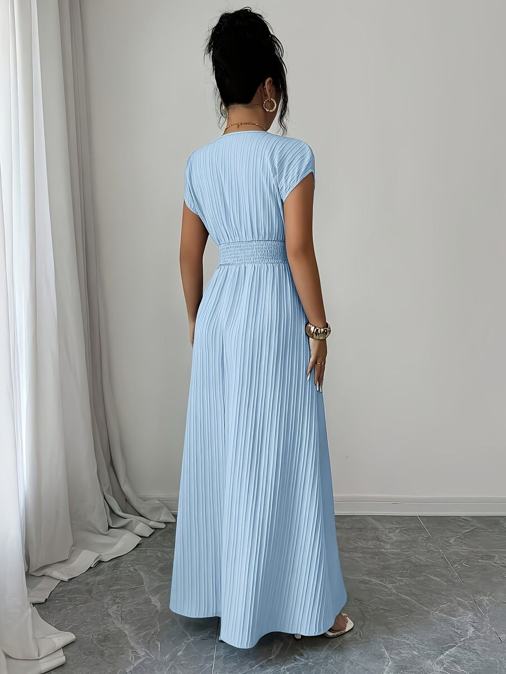 Women'S V-Neck Sleeveless Midi Dress, Textured Fabric, Waist-Cinching Design, Elegant Vacation Style, Spring/Summer Collection [Gavin] - Sky Blue