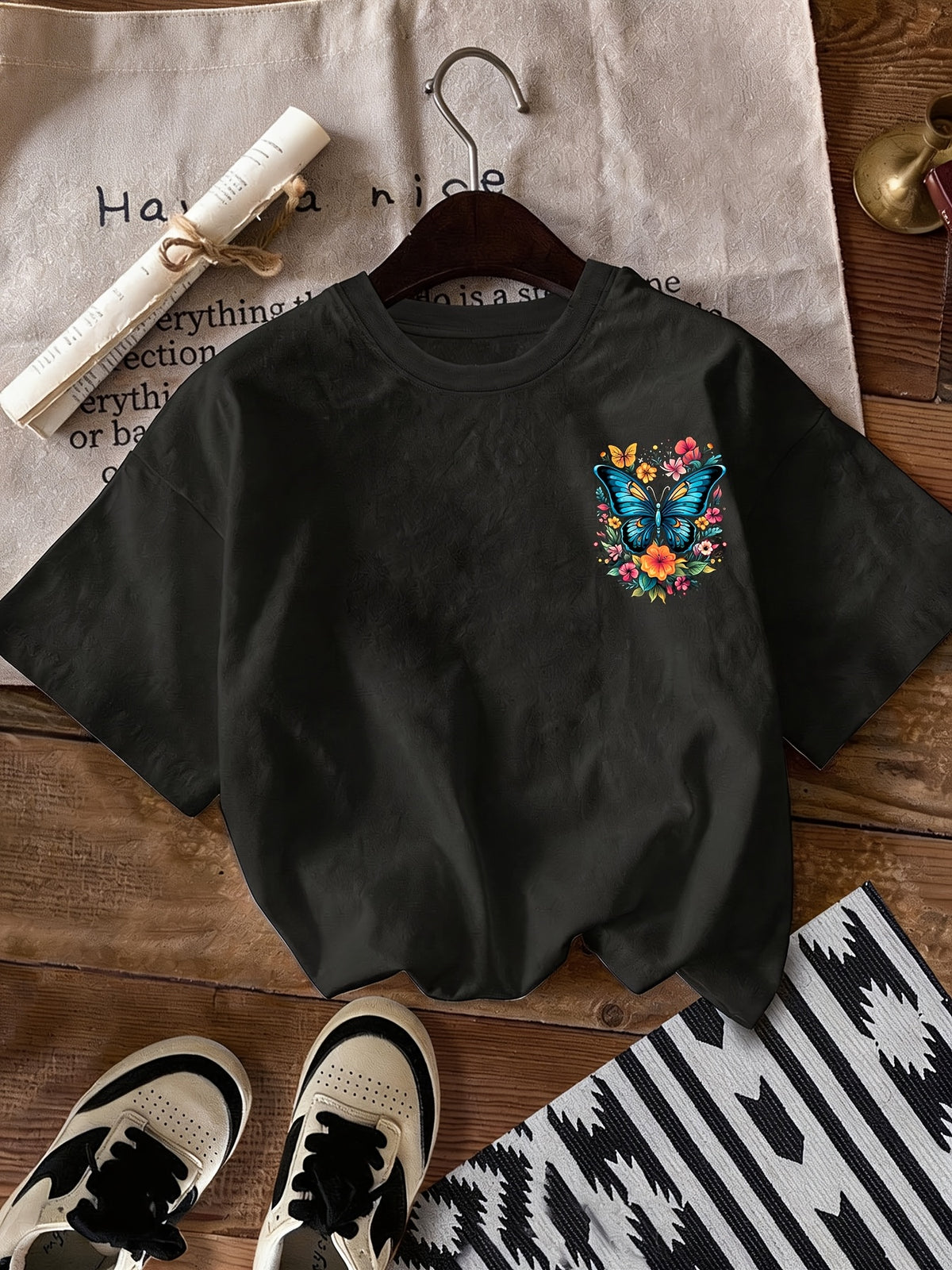 Butterfly with Flowers I Aesthetic Butterfly Print T-shirt, Short Sleeve Crew Neck Casual Top for Summer & Spring, Women's Clothing - Black