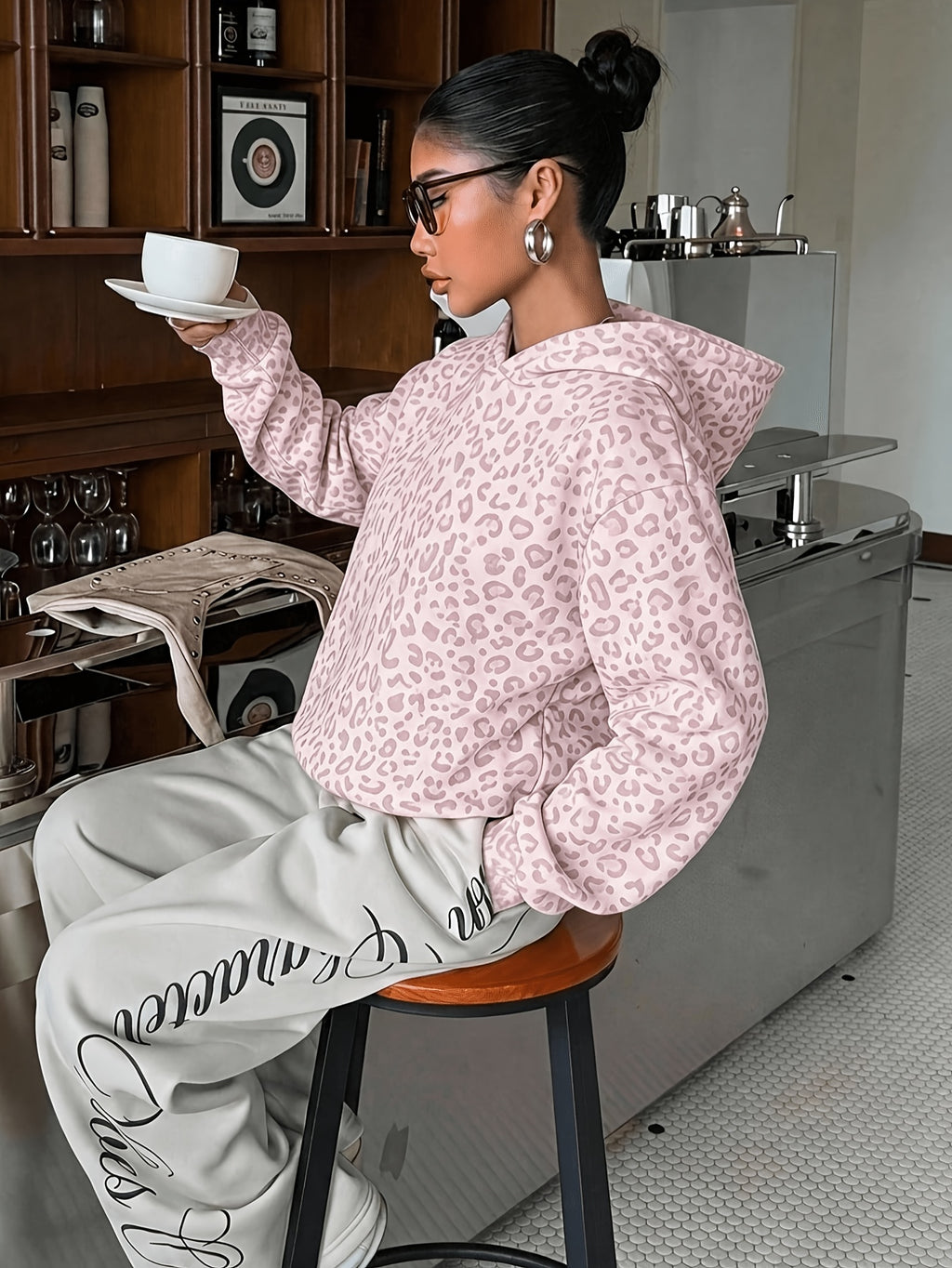 Women's Sweatshirt, Casual and Simple College-style Retro Leopard Sweatshirt[Printed Design-not Textured] - Mixed colors
