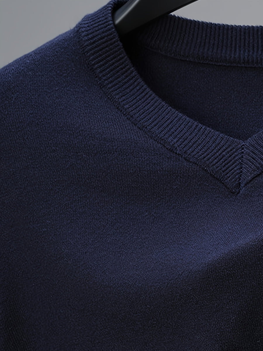 Men's V-neck Knit Base Layer, Form-fitting Without Being Tight, Accentuates a Clean Silhouette While Allowing Unrestricted Arm Movement. Suitable for Business Commutes, Family Gatherings, and Holiday Celebrations - Shangqing