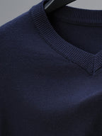 Men's V-neck Knit Base Layer, Form-fitting Without Being Tight, Accentuates a Clean Silhouette While Allowing Unrestricted Arm Movement. Suitable for Business Commutes, Family Gatherings, and Holiday Celebrations - Shangqing