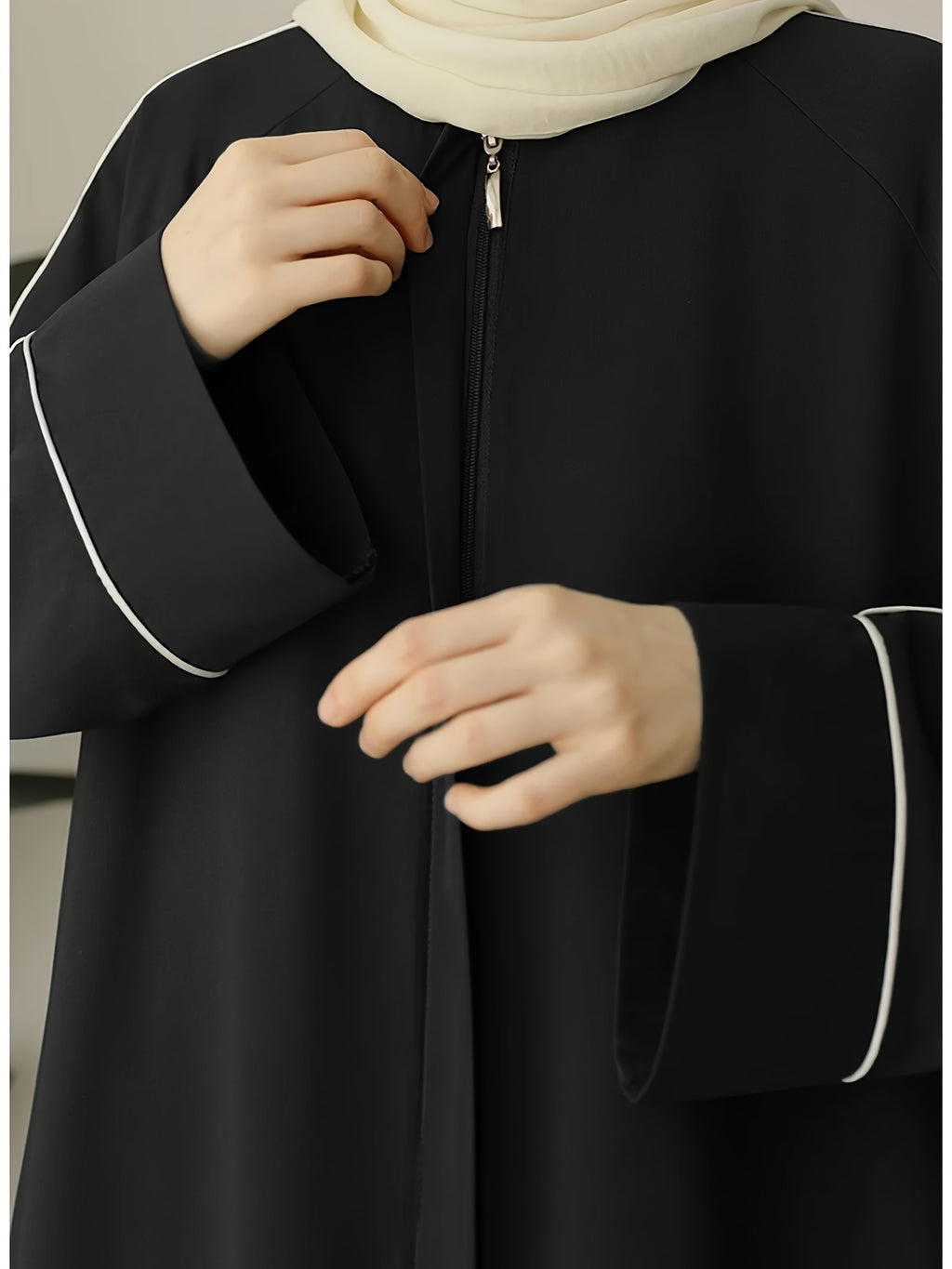 Middle Eastern Muslim Solid Comfortable Robe 8356 - Black