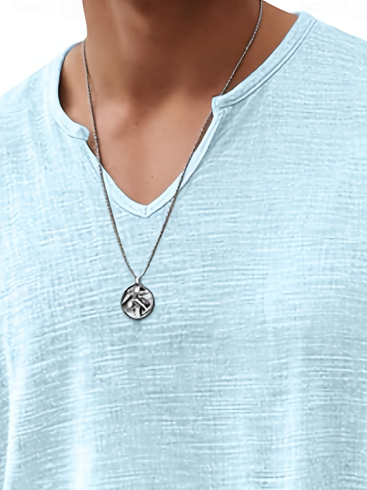 Men's Short Sleeve V-Neck T-Shirt - Breathable Summer Casual Solid Color Round Suitable for Hot Weather, Machine Washable V-Neck Top with Short Sleeves, Non- Fabric for Casual Attire, Office & Layering (No Transparency)，Fashion Trends Wear - Sky Blue