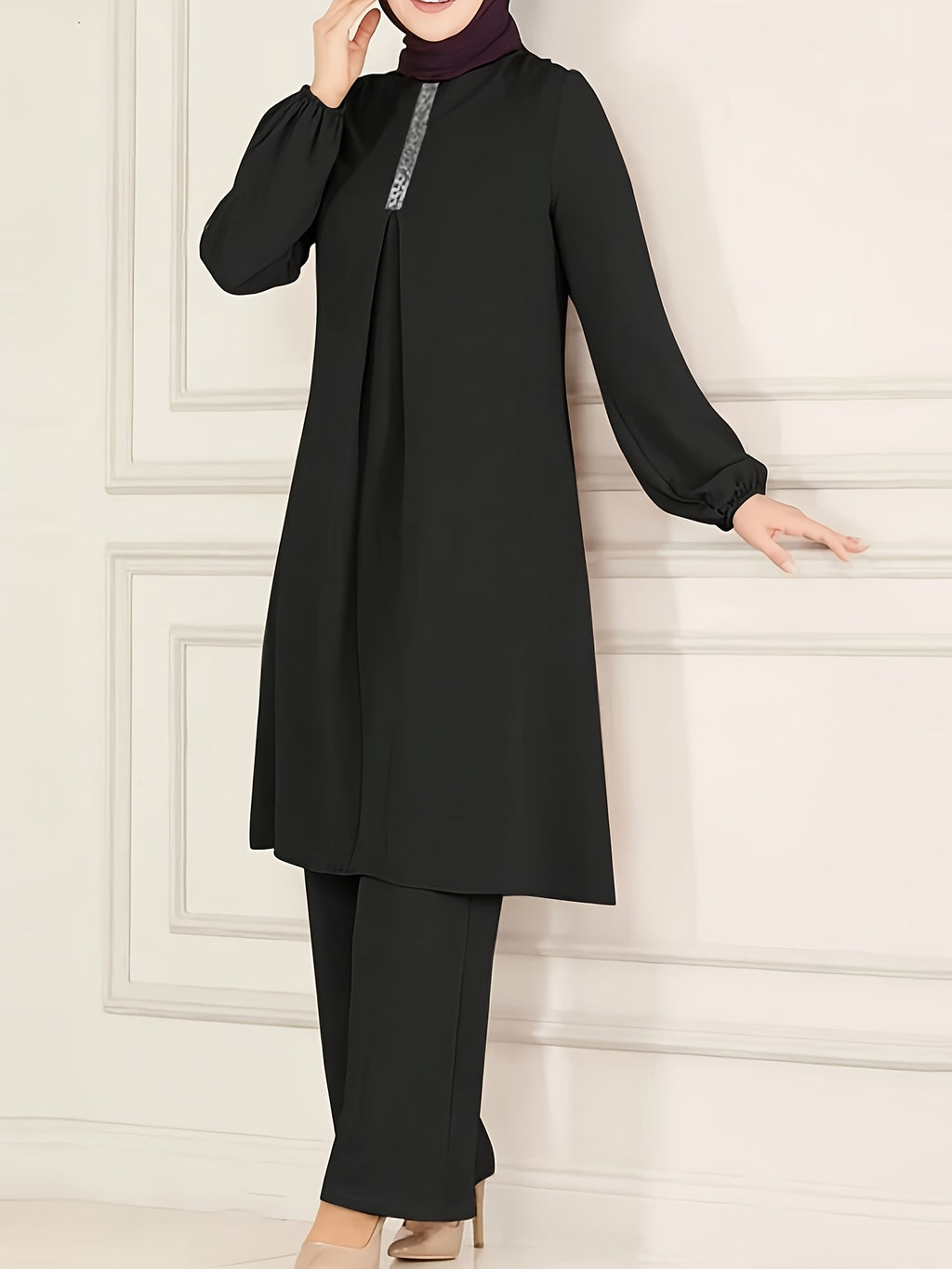 A Two-Piece Set Featuring a Solid Color Round-Neck Shirt Paired with Loose Long Pants, Designed for Middle Eastern Women'S Casual Fashion, Suitable for Turkish Women'S Attire - Black