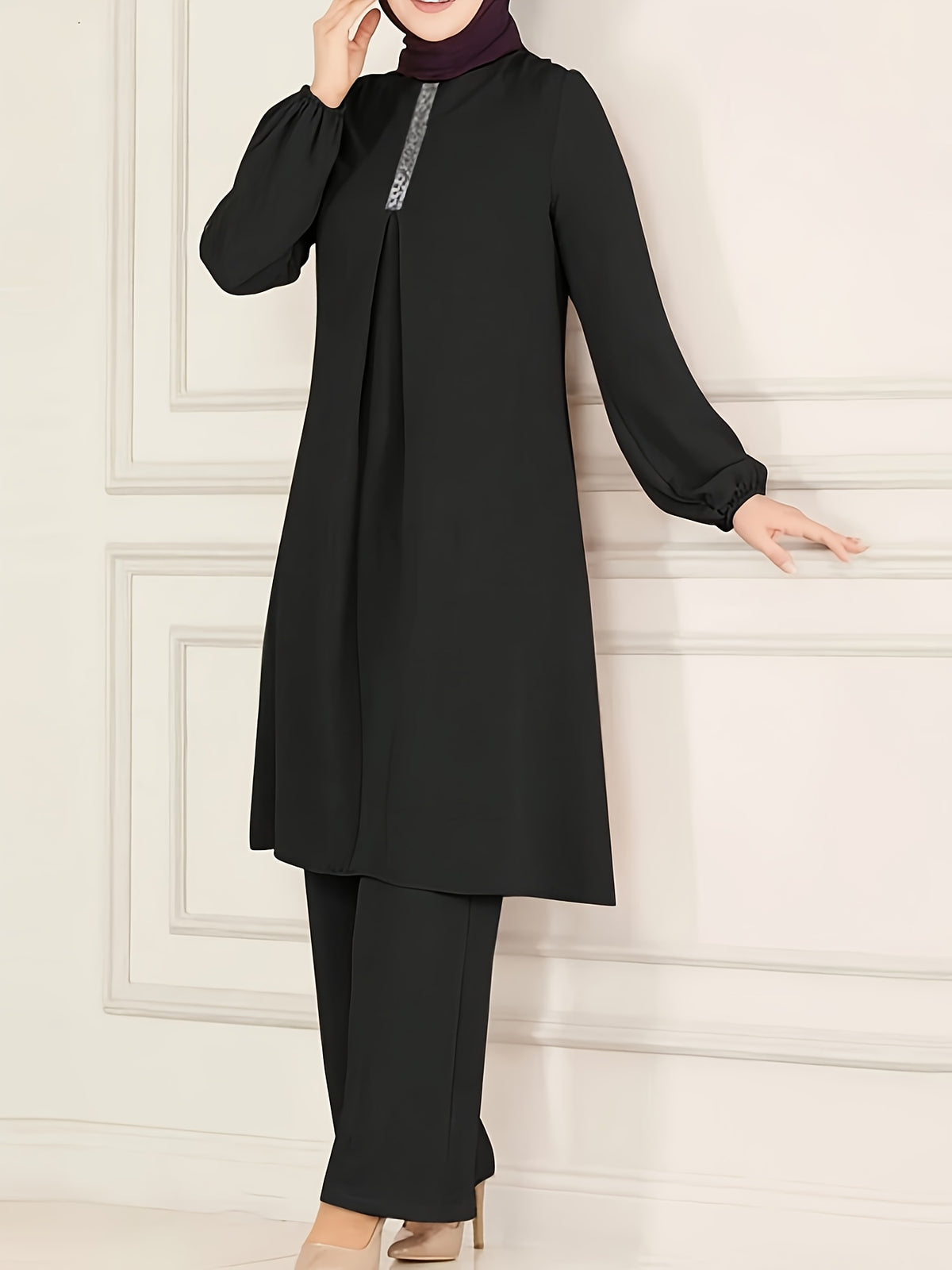 A Two-Piece Set Featuring a Solid Color Round-Neck Shirt Paired with Loose Long Pants, Designed for Middle Eastern Women'S Casual Fashion, Suitable for Turkish Women'S Attire - Black