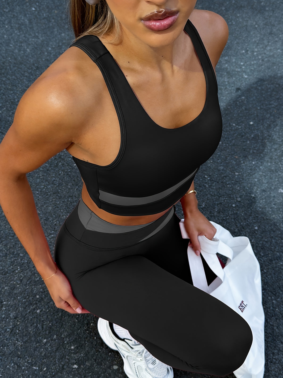 Women's 2pcs Set: Color-Block Bra and High-Waist Leggings, Street Style with an Instagram Vibe, Suitable for Daily Wear and Casual Gatherings. Recommended to Size Up. - Black+black