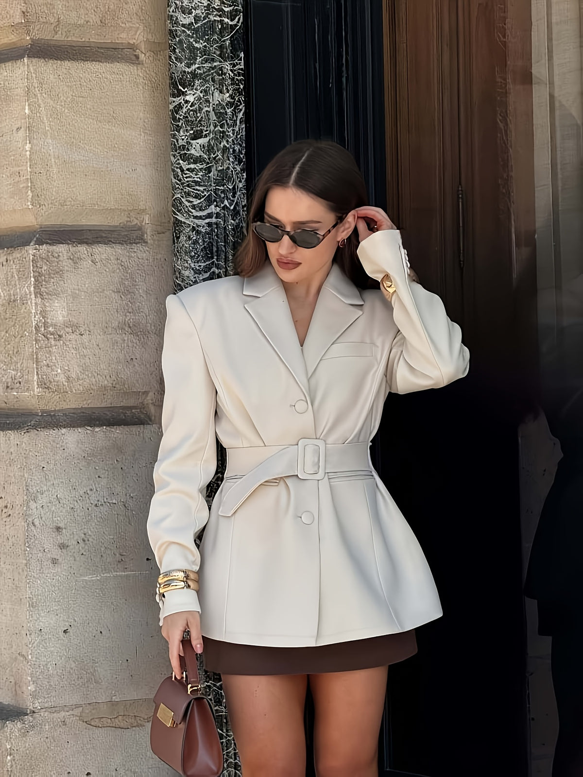 Fashionable Elegant Women'S Early Autumn Solid Color Blazer with Lapel, Long Sleeve, Waist Belted Top, Single Button Front, Faux Pocket Casual Suit Jacket, Suitable for Commuting, Vacation, Business, And Casual Wear - Apricot