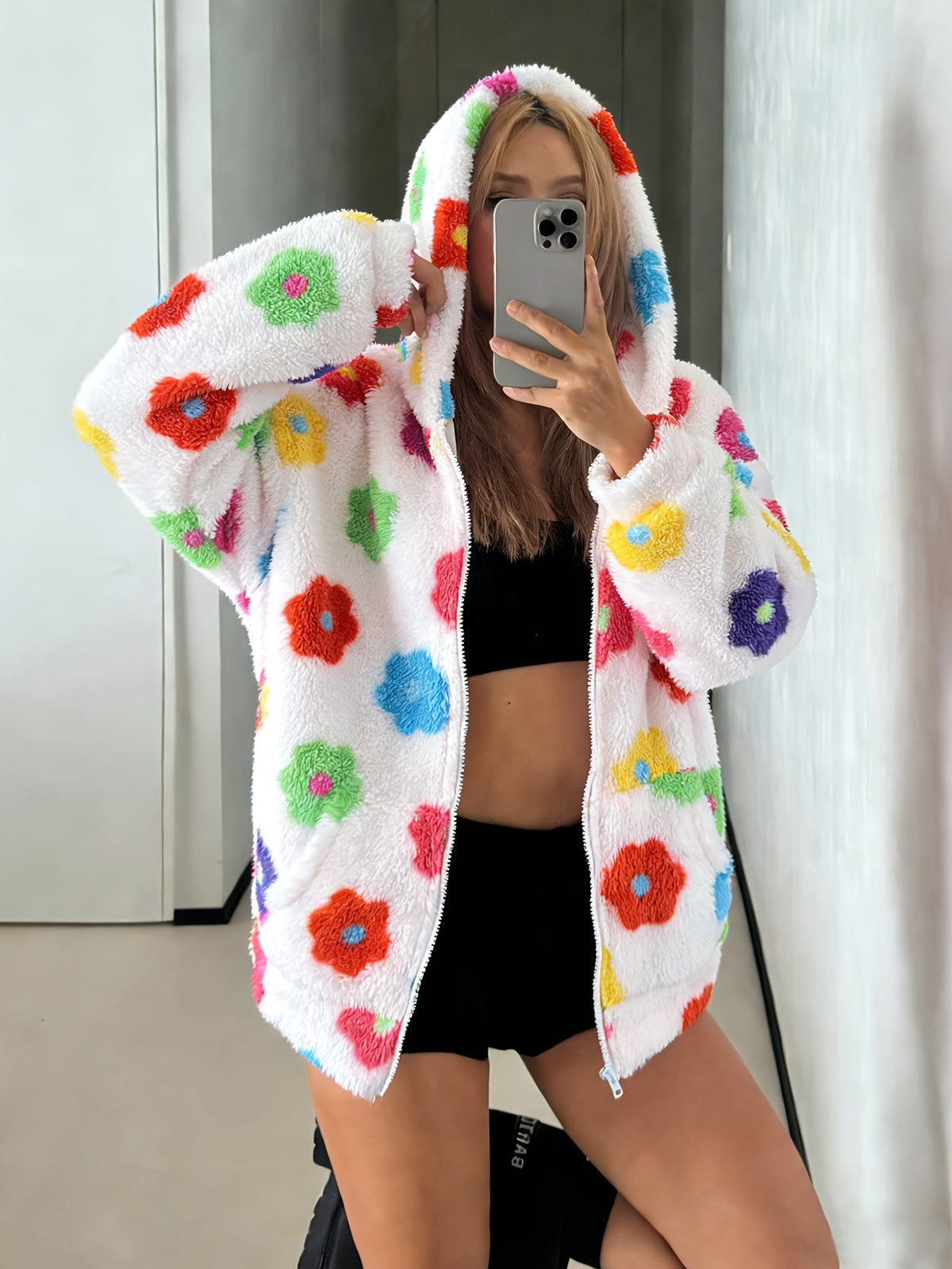 Autumn/Winter Women's Y2K Fashion Casual Colorful Flower Plush Hooded Jacket with Pockets and Front Zipper, Cute Floral Design, Soft Comfortable Warm Fabric, Versatile Style for Daily Casual Wear A11117-1 - White