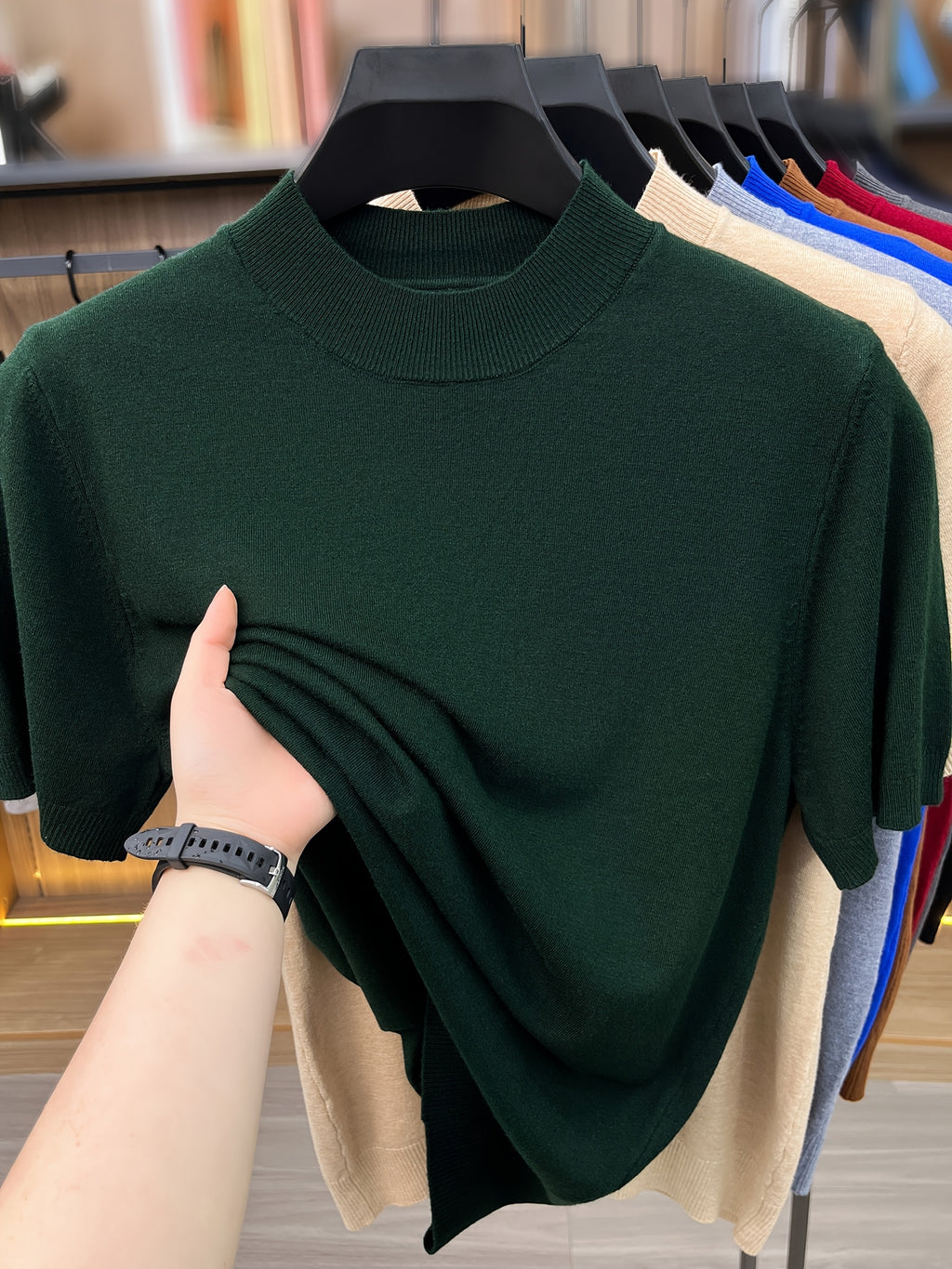[Wading Whale OBM] 1pc Spring Summer New Men'S Knit Pullover Sweater, Old Money Style Textured Solid Color Short Sleeve T-Shirt, Casual Fashion Thin Breathable Ribbed Pullover Sweater Base Layer Top, Suitable for Spring And Summer Wear - Dark Green