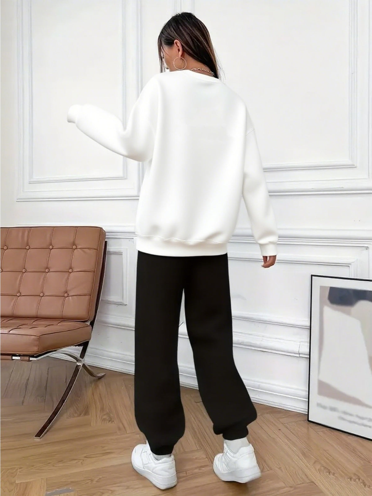 Halloween Christmas Autumn Winter New Style: Women'S Exquisite Casual Sports Fleece Sweatshirt 2pcs Set, Easy Cool Printed Theme Pattern - Comfortable Round Neck Sports Top And Joggers with Side Pockets - White