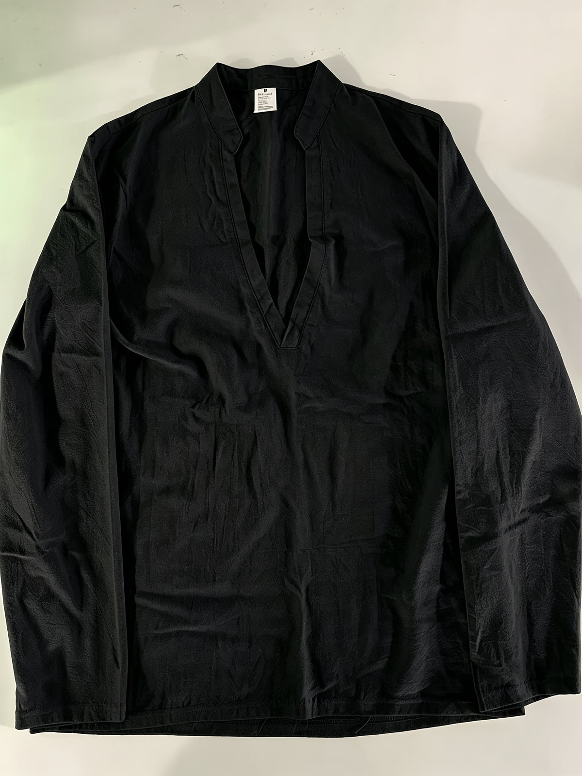Men's Stand-Up V-Neck Half-Open Placket Linen Long-Sleeve Shirt, Solid Color Basic Style, Suitable for Beach Vacations, Daily Outings, and Casual Gatherings, Can Be Worn Alone or as an Inner Shirt - Black