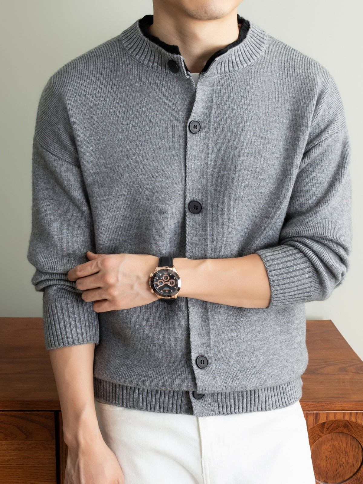2026 Spring/Autumn New Men's Textured Round Neck Knit Cardigan, Middle-Aged Business Casual Single-Breasted Sweater Jacket, Versatile Style for Daily Commute / Weekend Outings - Grey