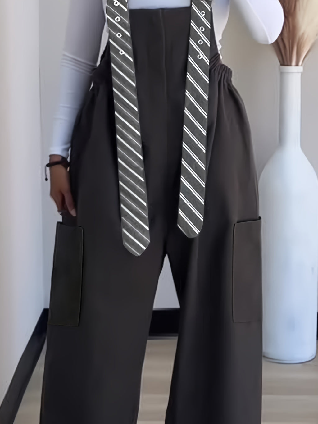 2026 New Women'S Loose Strappy Wide-Leg Pants, Age-Reducing, Versatile Casual Jumpsuit, Casual Striped Jumpsuit/Apron Pants - Black