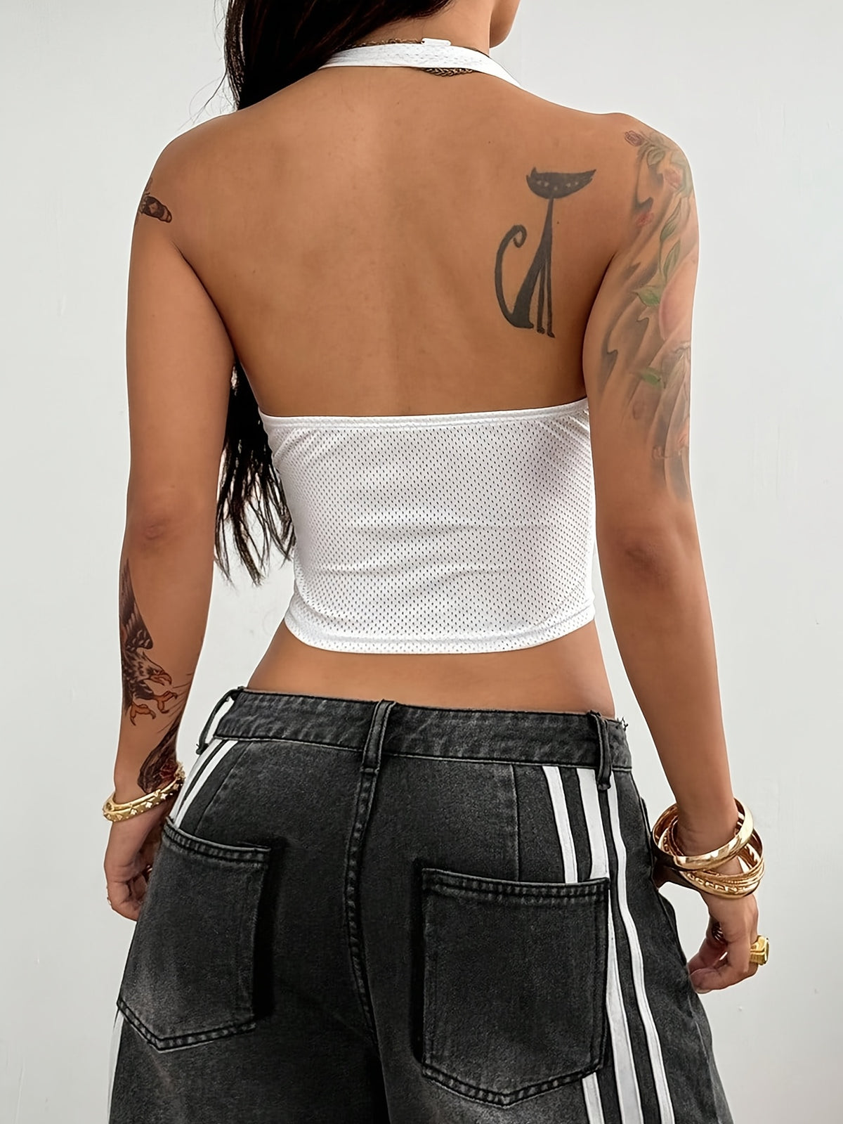 Women's White Mesh Halter Neck Camisole Tank Top, Backless Crop Top with Red Number Print, Sweet and Cool Casual Style, Breathable and Comfortable Fabric, Versatile for Daily Commuting, Stylish Outerwear Top Suitable for Casual Casual Attire - White Red