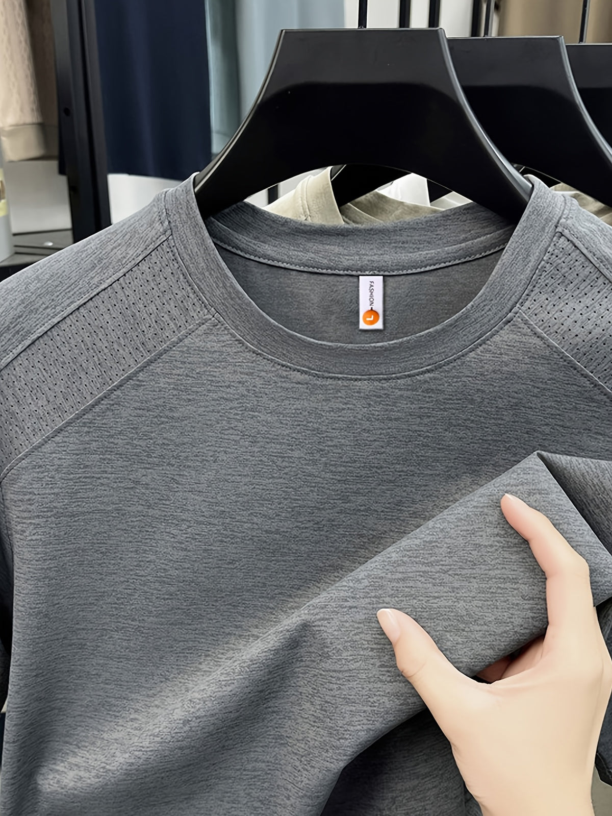 Men'S Solid Color Quick-Dry Round Neck T-Shirt, Versatile for Daily Commute And Light Sports, Breathable with Micro-Perforations, Enhanced Ventilation, Comfortable And Non-Sticky in Summer - Grey