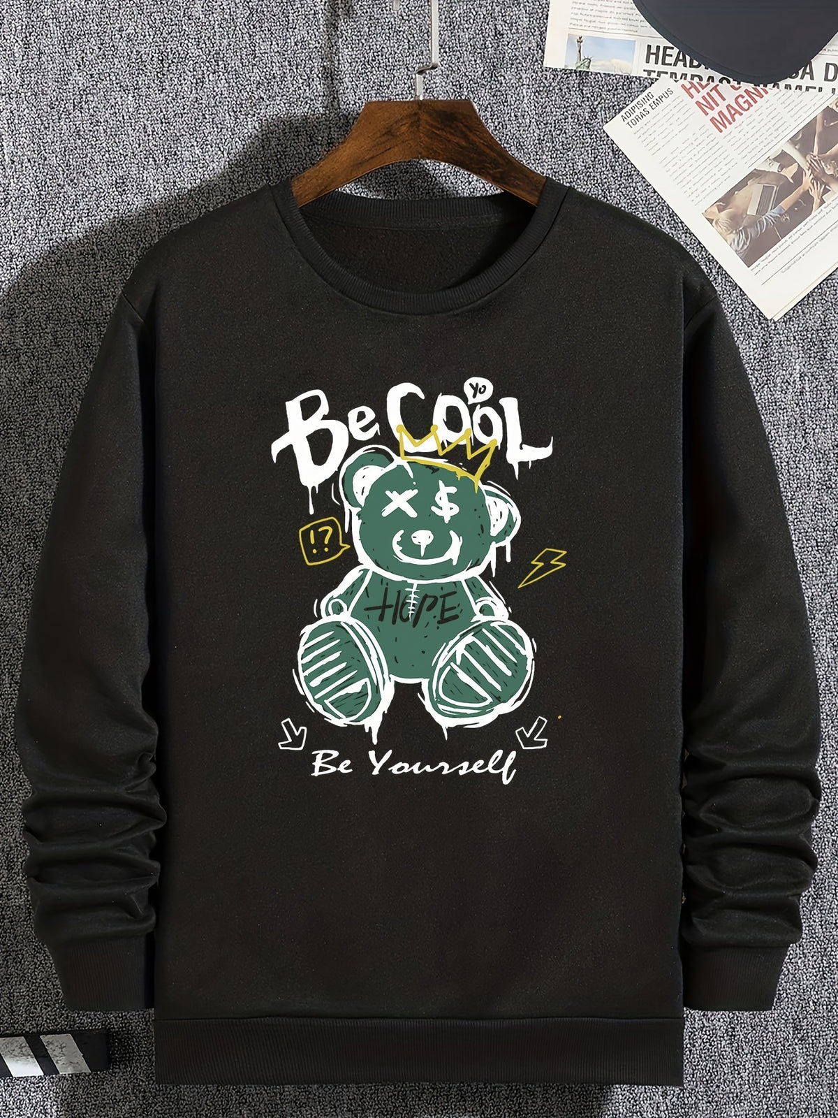 Fashionable Men'S Crew Neck Sweatshirt, Long Sleeve Crew Neck Sweatshirt with Heat Transfer Print, Personalized Graffiti Bear Print - Black