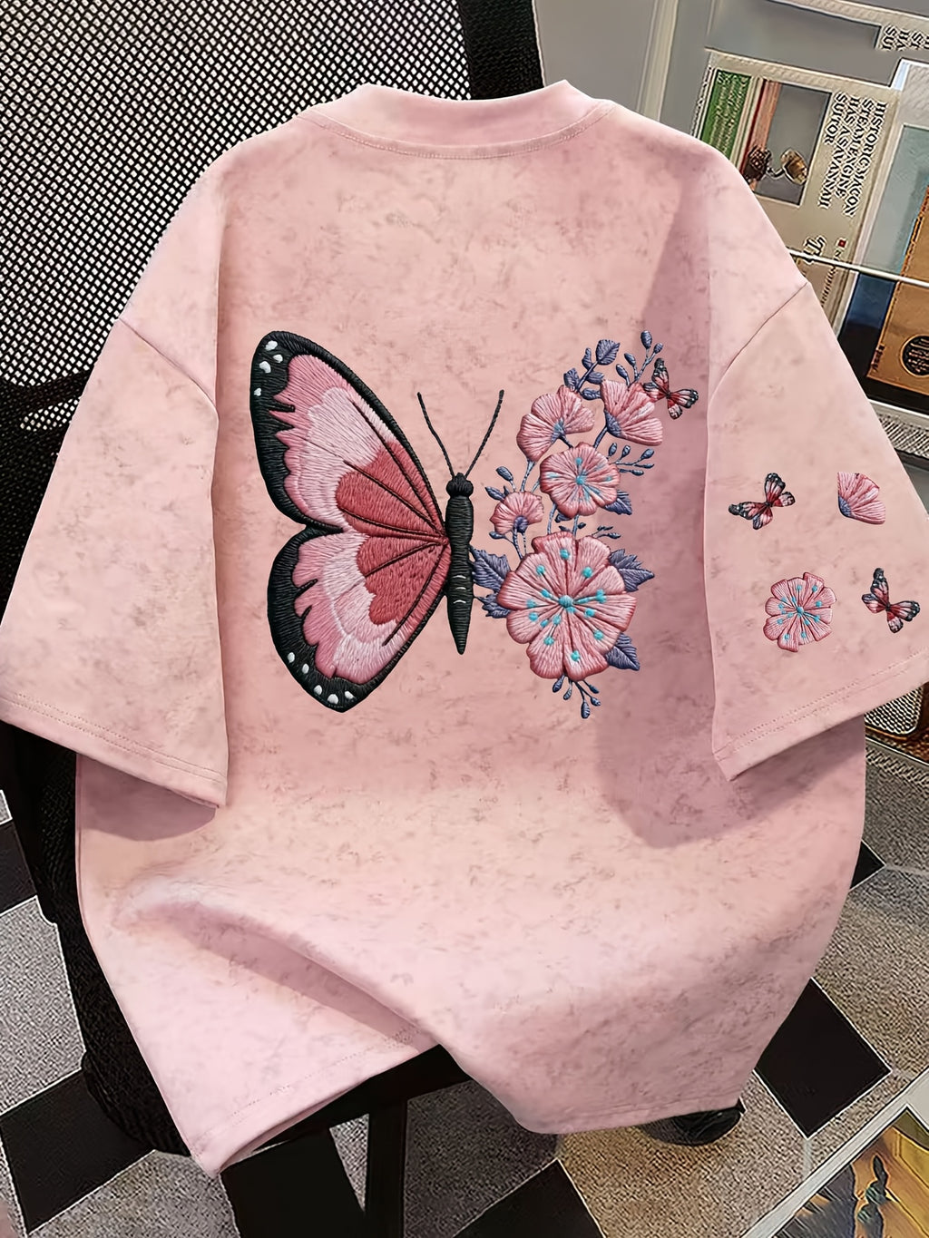 Women' Vintage Batik T-Shirt - Butterfly & Floral Print Short-Sleeve -Fit Top | Non- Suitable for Spring/Summer Casual Wear | Machine Washable Loose Boyfriend Shirt with Batik (No Transparency) - Pink