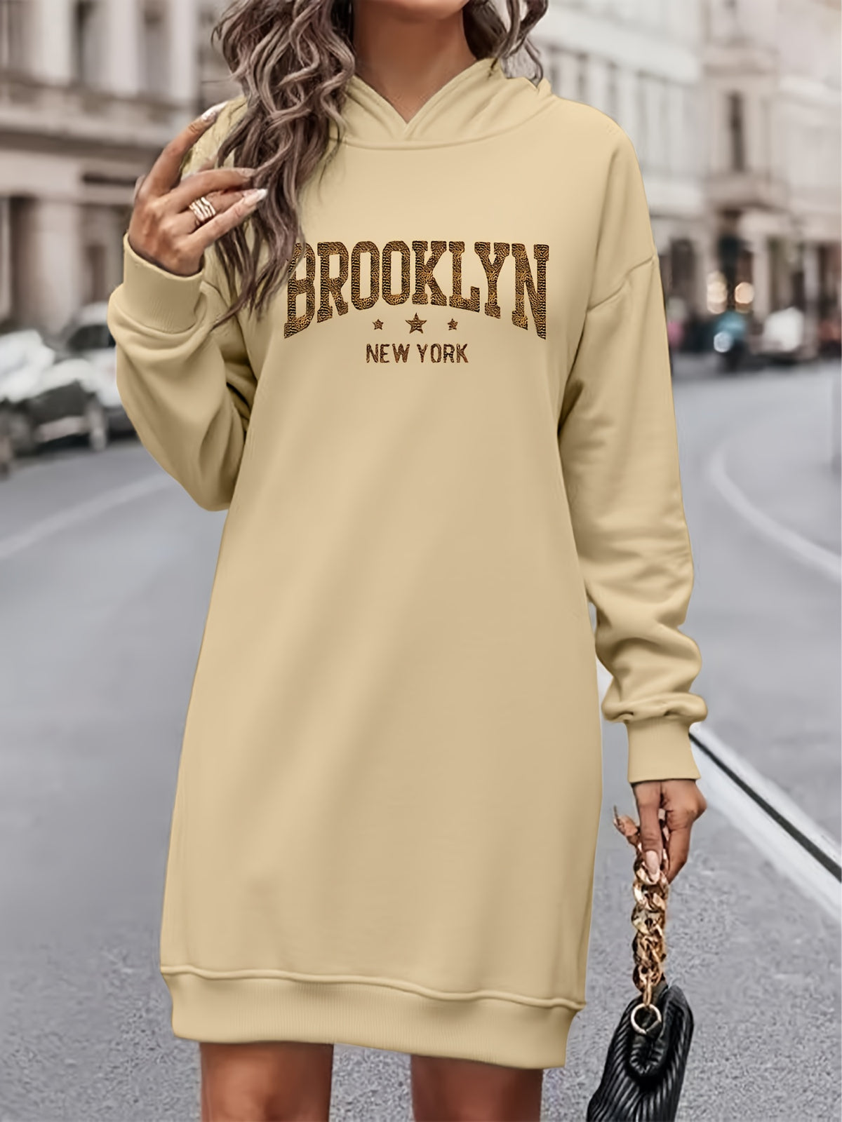 Women'S Fashion Letter Print Hooded Sweat Dress, Women'S Autumn Winter Premium Trendy Street Style Age-Reducing Fleece-Lined Color-Block Hooded Sweatshirt, Casual Versatile Hooded Top, Outerwear Pullover, Long Length Sweatshirt, Elegant - Apricot