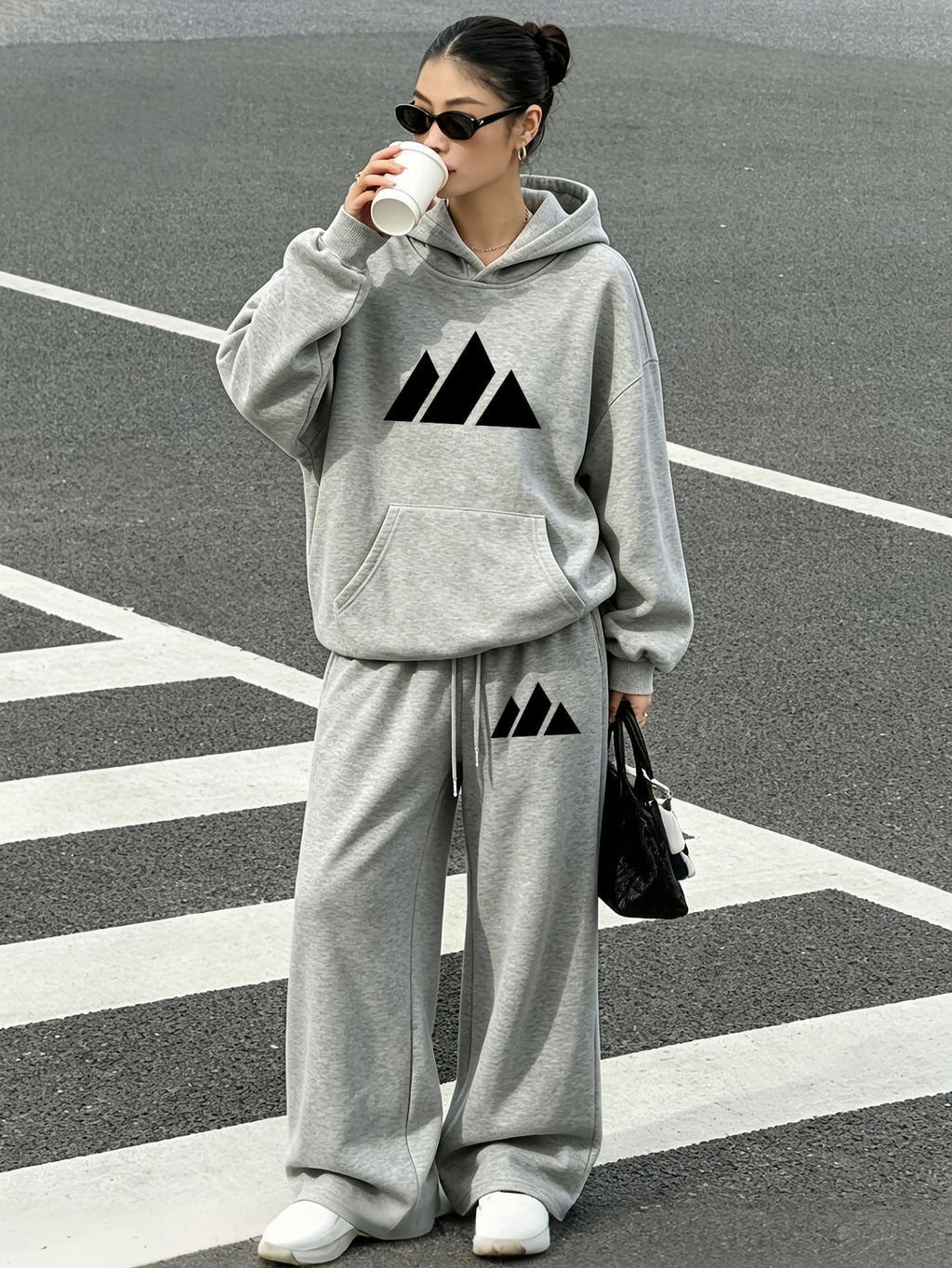 2pcs Women's Spring, Autumn, and Winter -Lined Casual Elegant Winter Set. Mountain Peak Minimalist Print Pattern Daily Fashion Outfit Set, with a Relaxed yet Premium Texture. Simple, , and Trendy -lined Hooded Sweatshirt + Loose, Thickened -lined - Gray Set