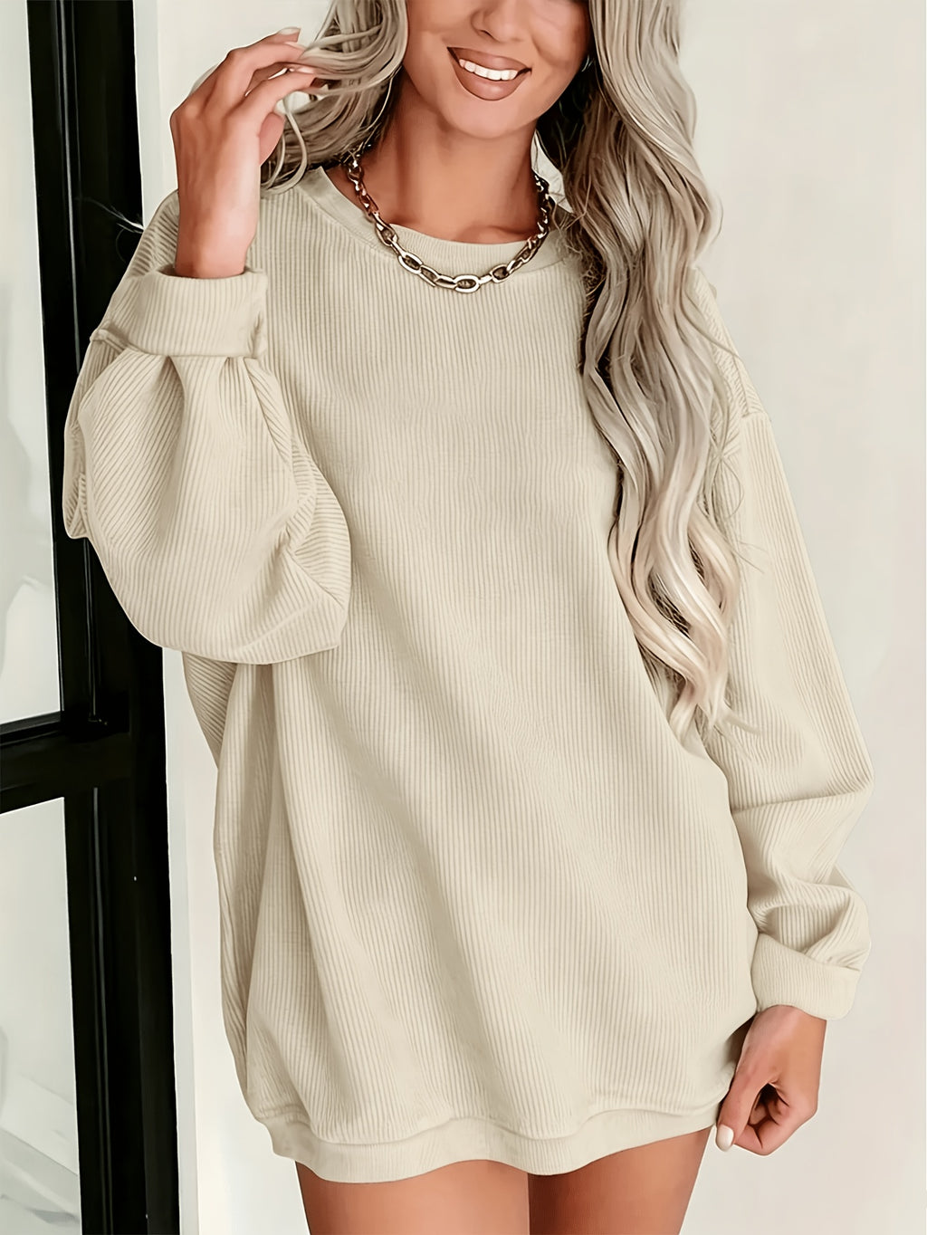 Women's Versatile, Casual-chic Round-neck Sweatshirt; Autumn Top; Fashionable Corduroy Long-sleeve Top for Work and Casual Attire; Loose Fit for Comfort, Soft Against the Skin, and Warm Without Looking Bulky; Simple Round Neckline with a Versatile - Apricot