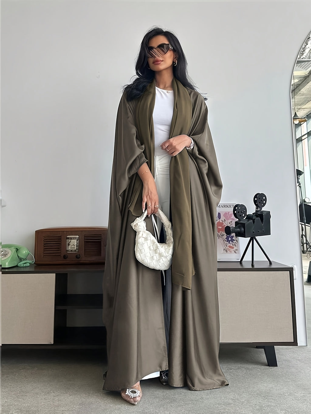Middle Eastern Muslim Solid Color Loose Robe with Batwing Sleeves, Long Dubai Cardigan with Headscarf - Coffee Color