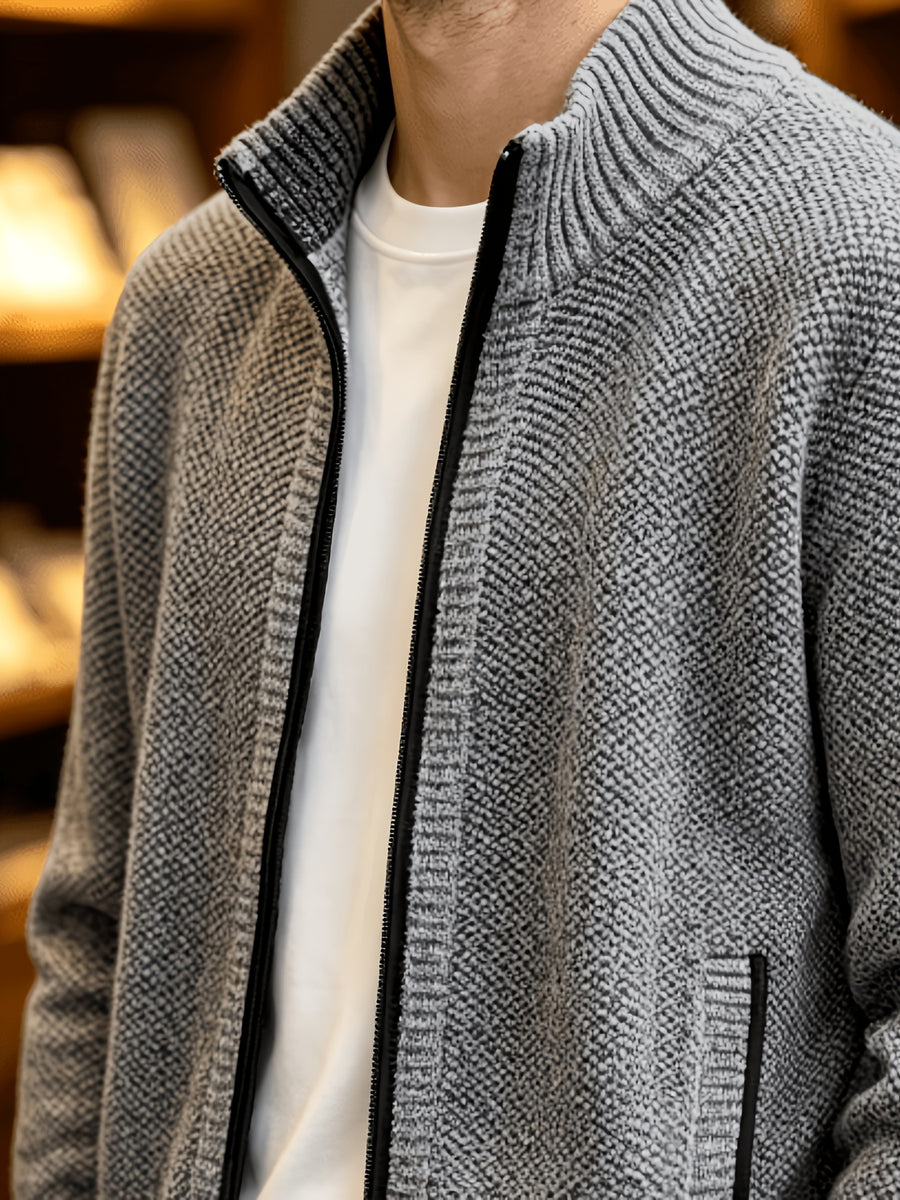 A Single Men's Thick Knitted Sweater Jacket, Made of Soft and Plush Fabric to Keep Warm and Comfortable, Easy to Match for Daily Commuting and Leisure. (Includes Only One Jacket) - Light Grey