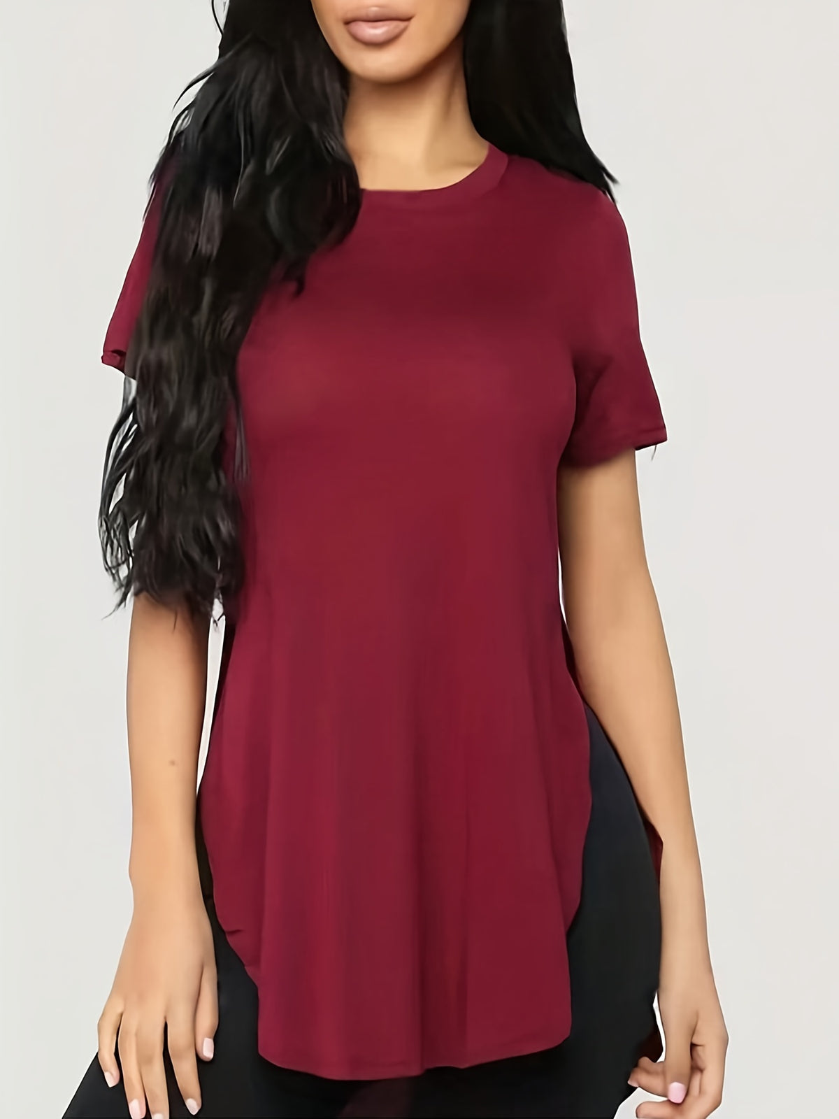 Women'S Elegant Black T-Shirt - Short Sleeve, Crew Neck, Solid Color, Casual Summer Top with "Mama Needs Coffee" Graphic Print, Slim Fit for Casual Attire - Burgundy
