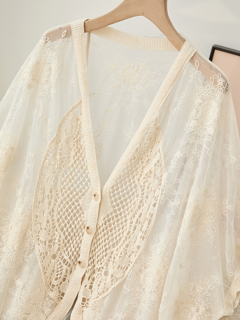 Bohemian Openwork Embroidery Spring and Summer Ethnic Fashion Joker Casual Cardigan, Suitable for Going Out to Wear. - Apricot