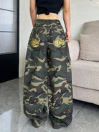 1pc Retro Jungle Camo Multi-Pocket Golden Letter Embroidered Cargo Wide-Leg Long Pants Fashionable All-Match Women'S Jeans (Belt/Additions Not Included) - Camouflage